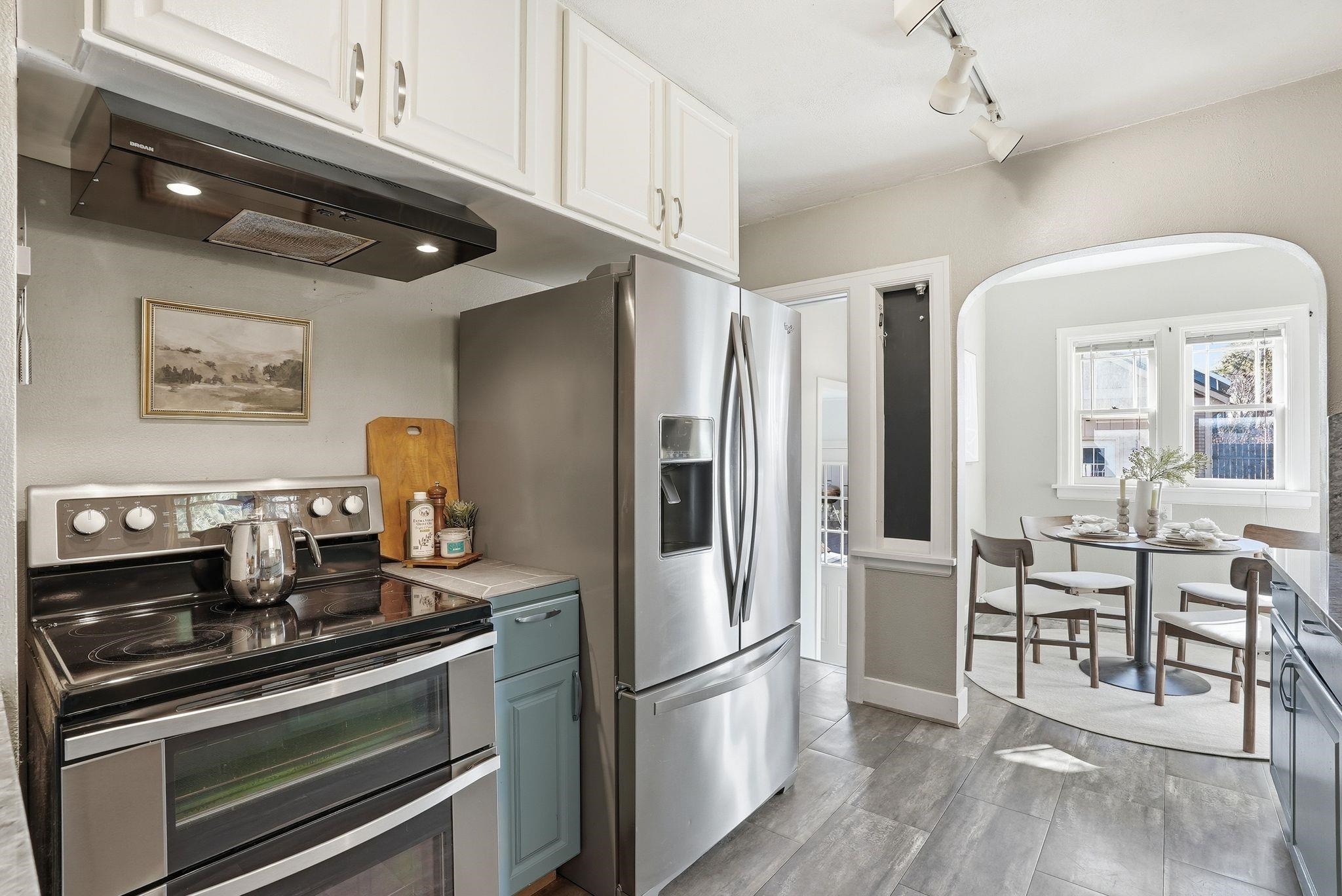 302 E 29th Ave - Photo 12