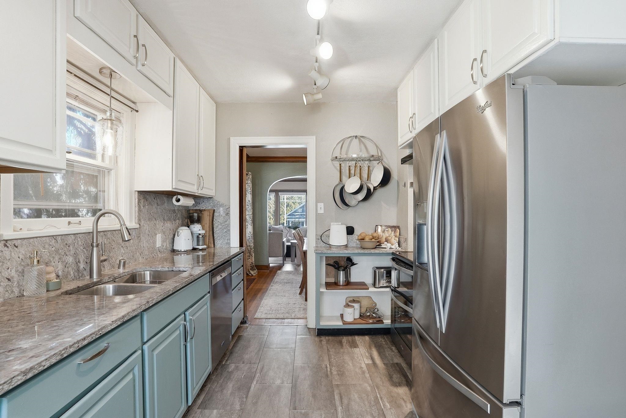 302 E 29th Ave - Photo 13