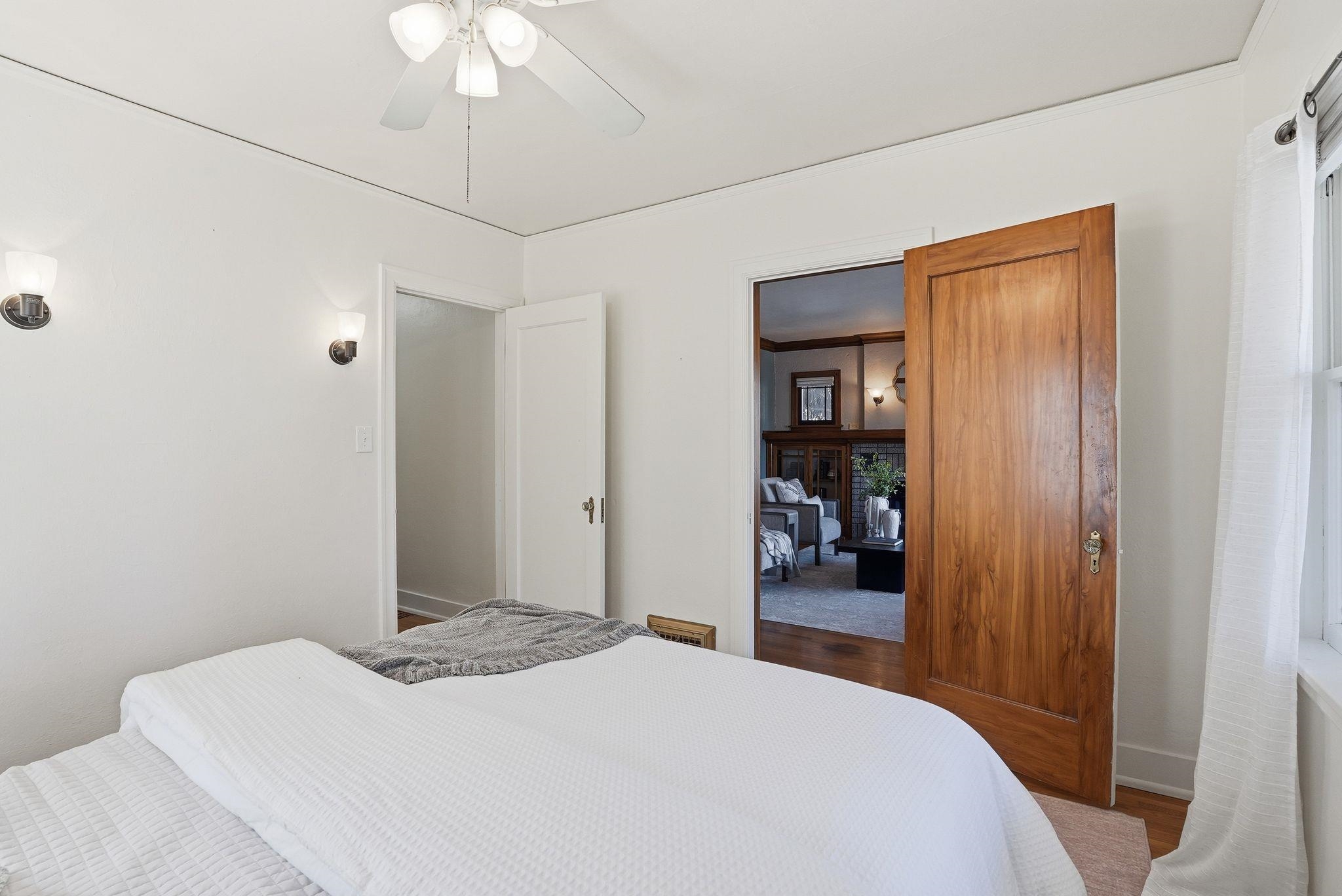 302 E 29th Ave - Photo 18