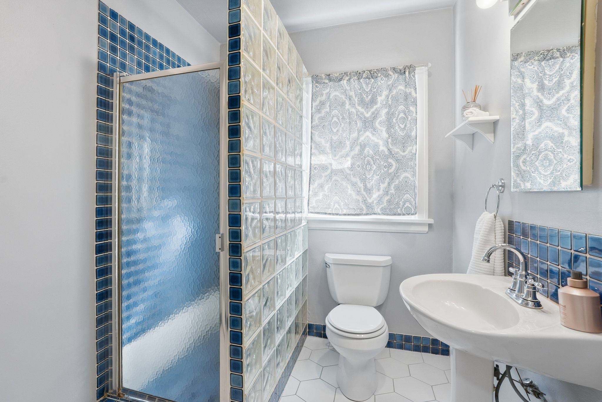 302 E 29th Ave - Photo 19