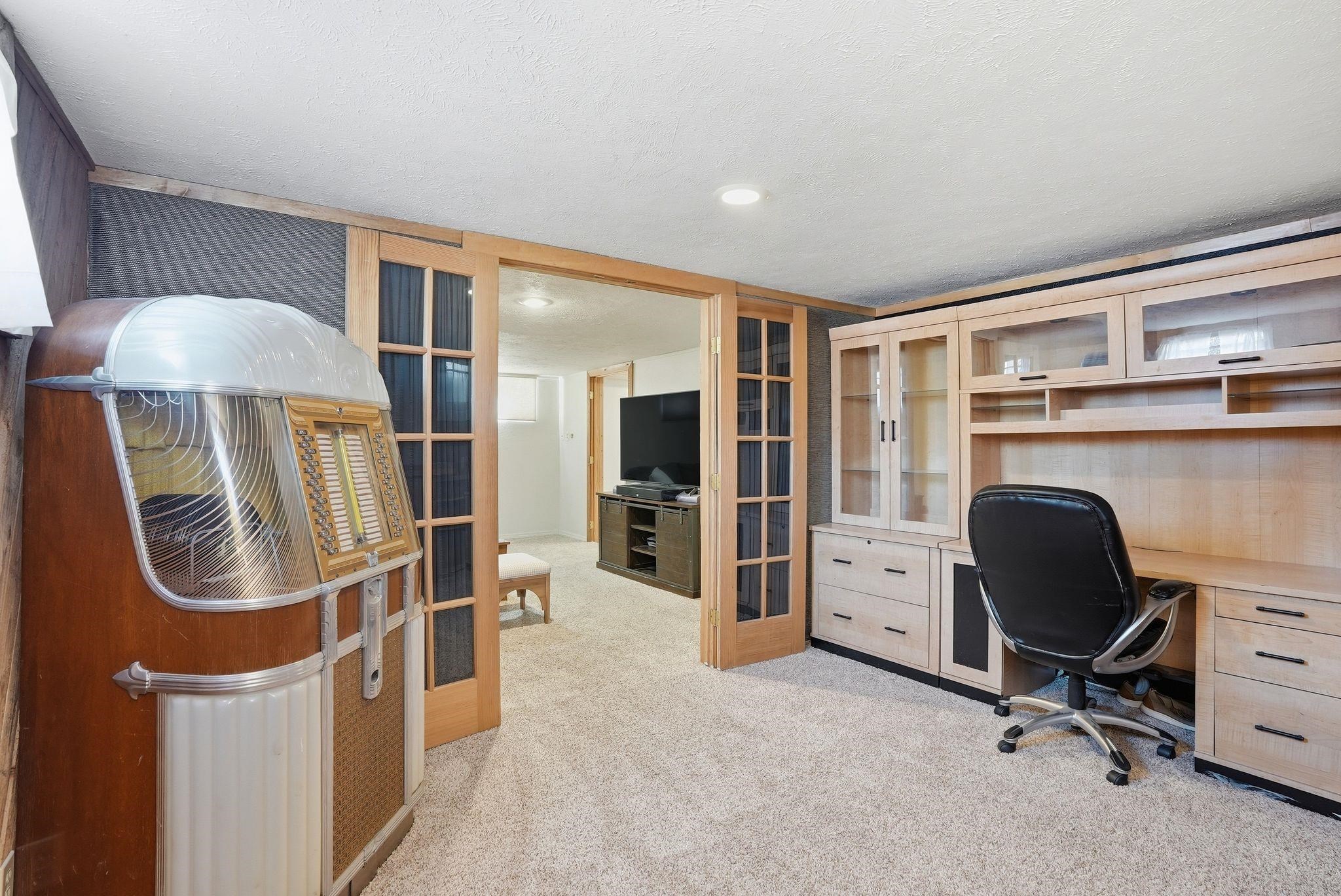 302 E 29th Ave - Photo 35