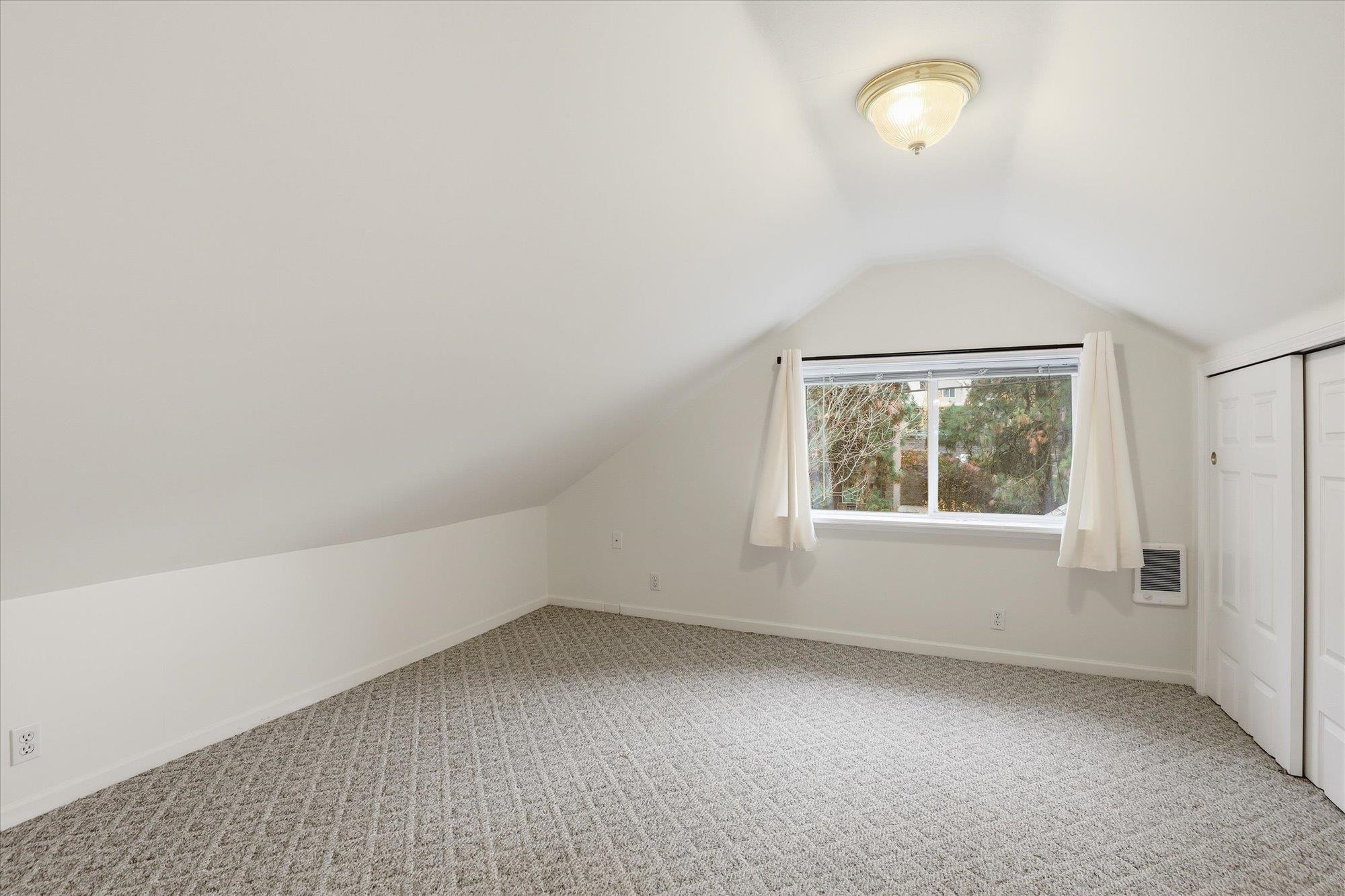 707 E 8TH Ave - Photo 19
