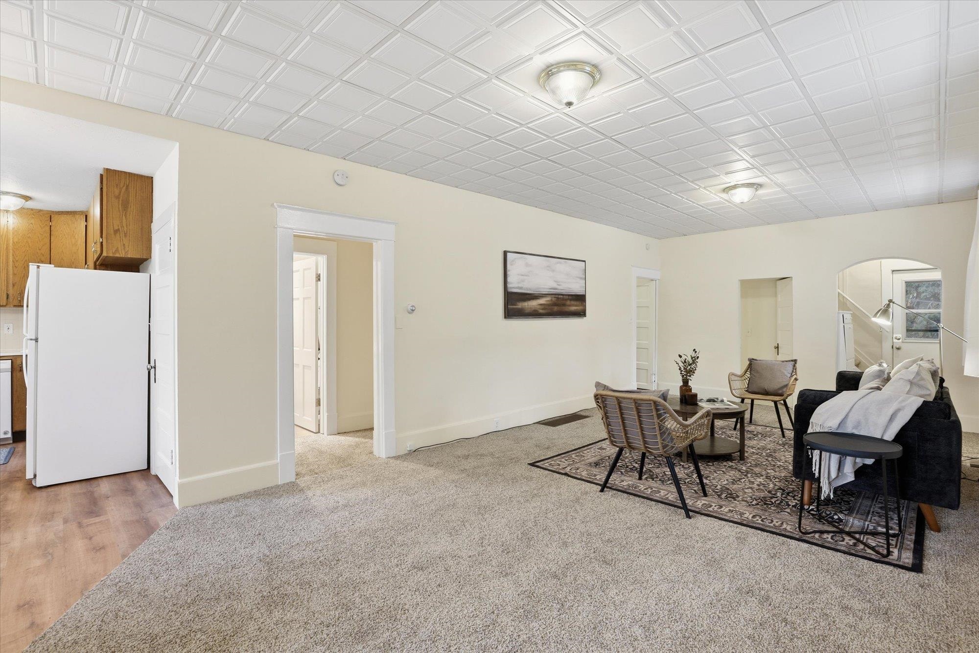 707 E 8TH Ave - Photo 6