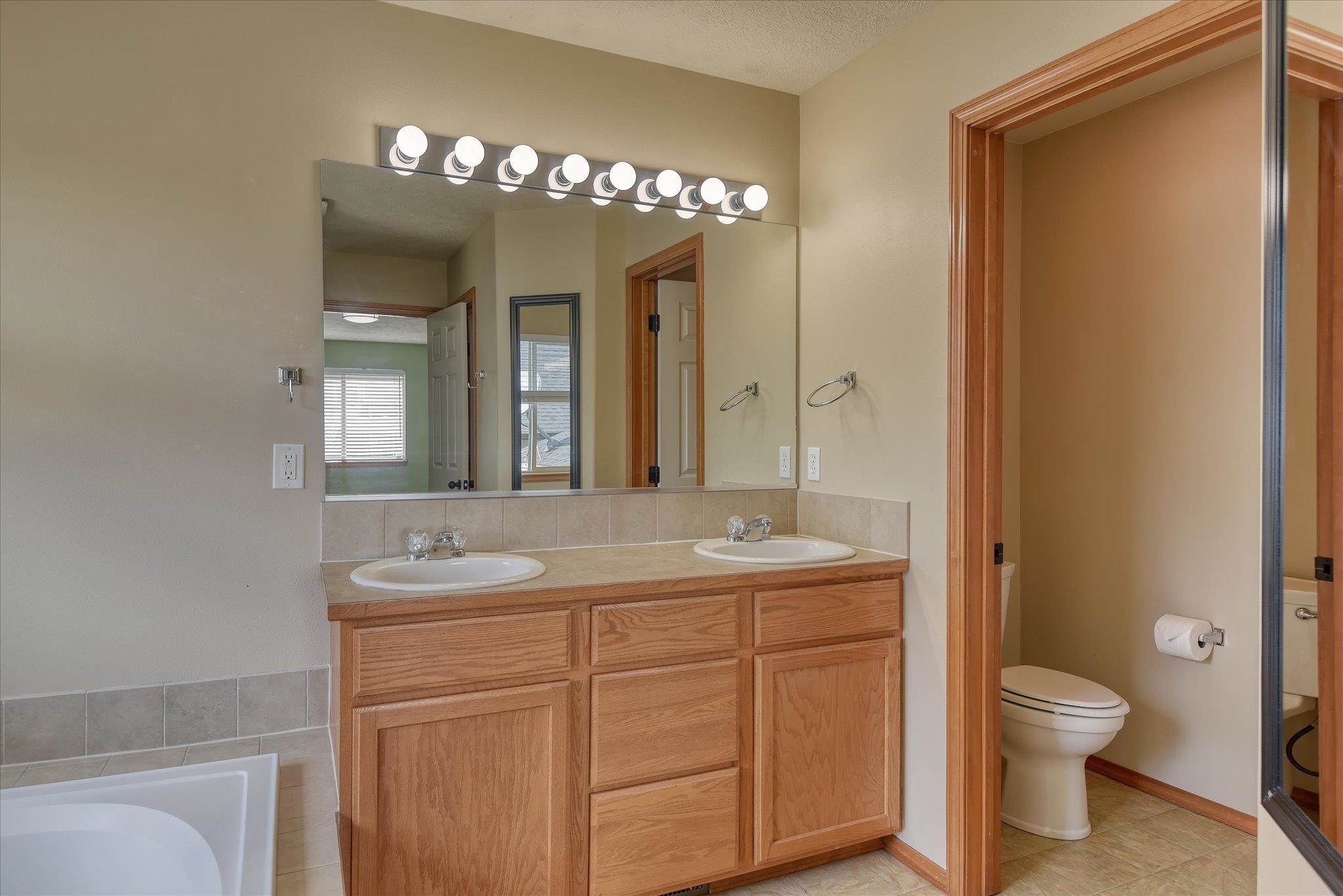716 E Bonnie Lynn Ln - Photo 17