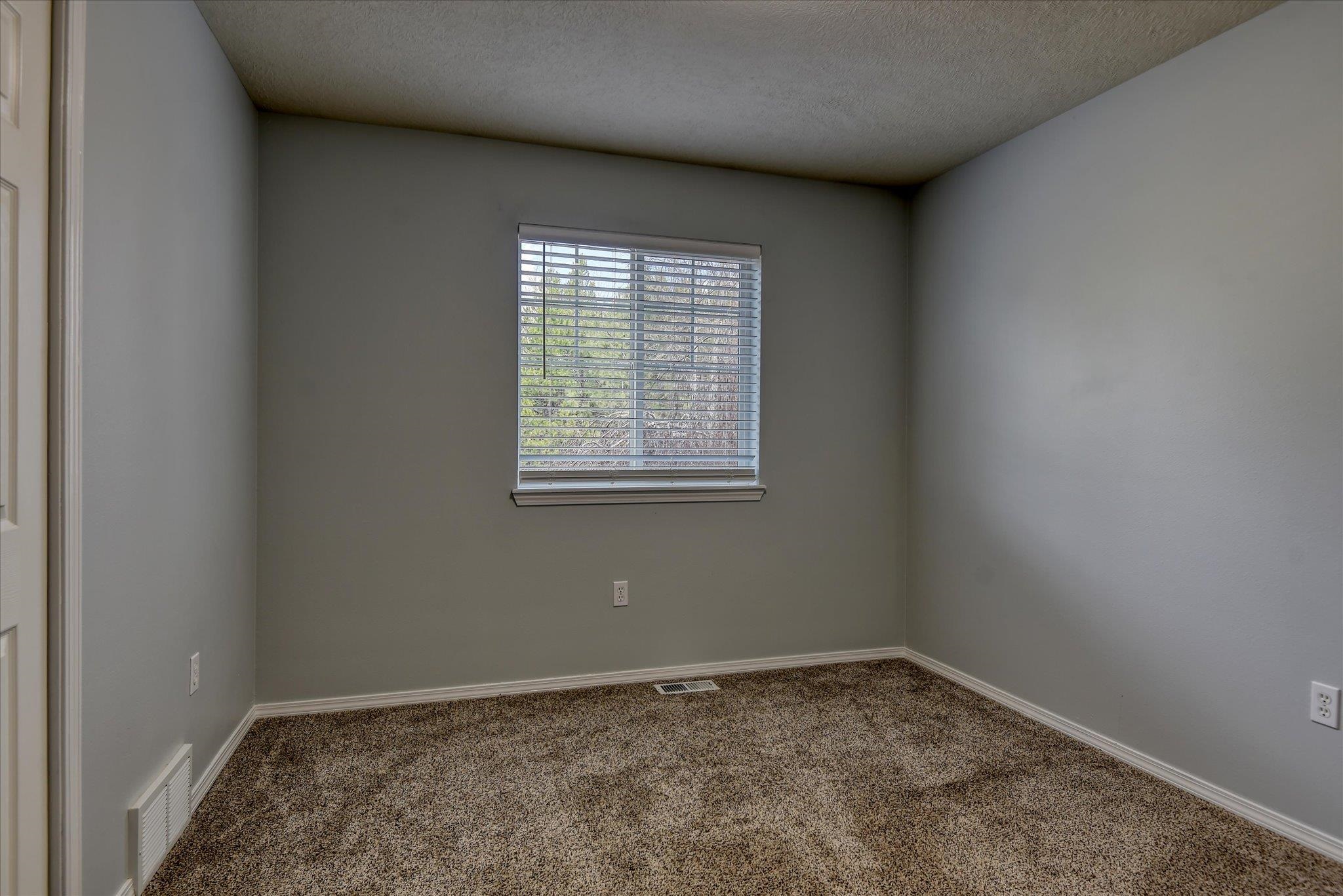 716 E Bonnie Lynn Ln - Photo 21