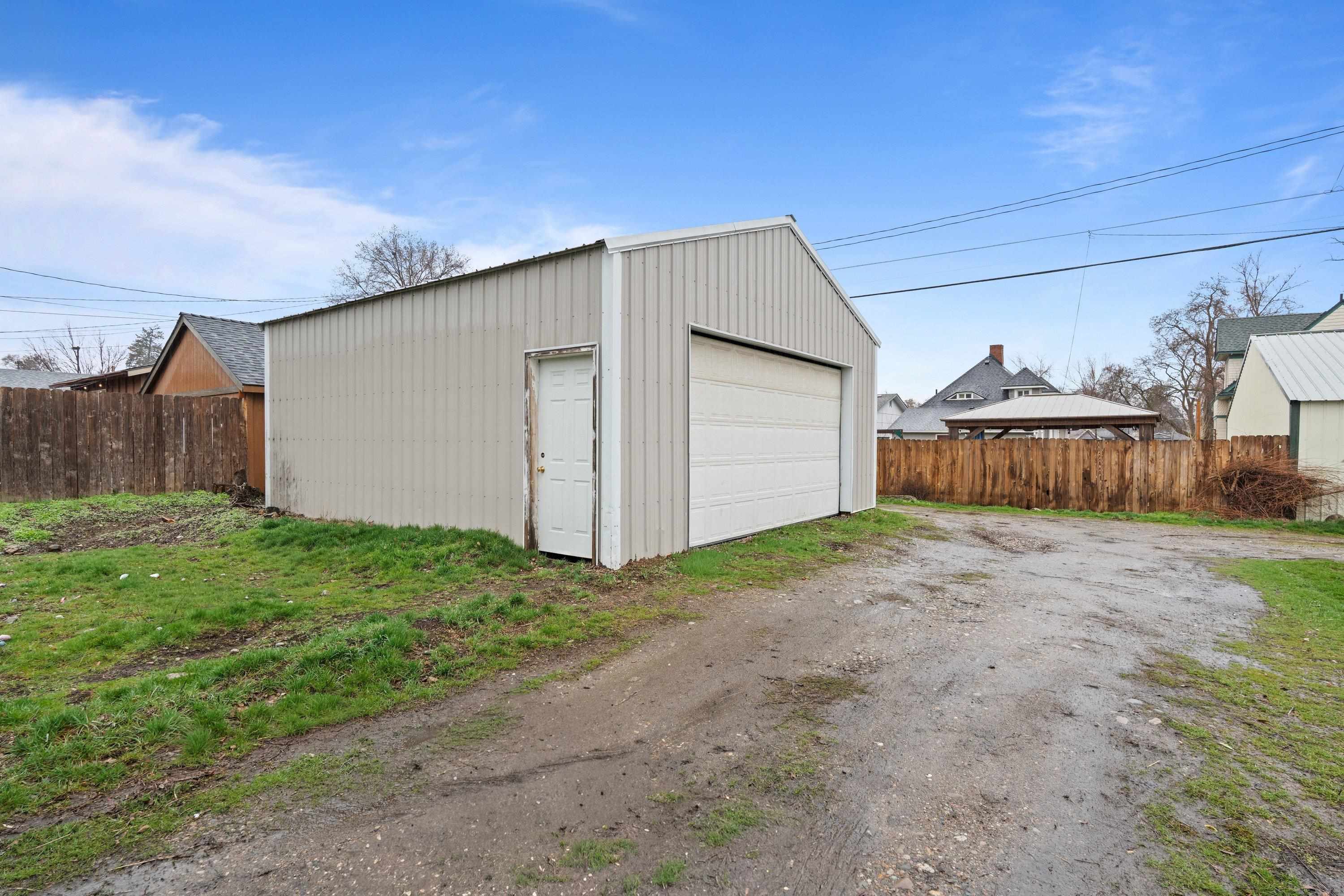 2317 E 6th Ave - Photo 30