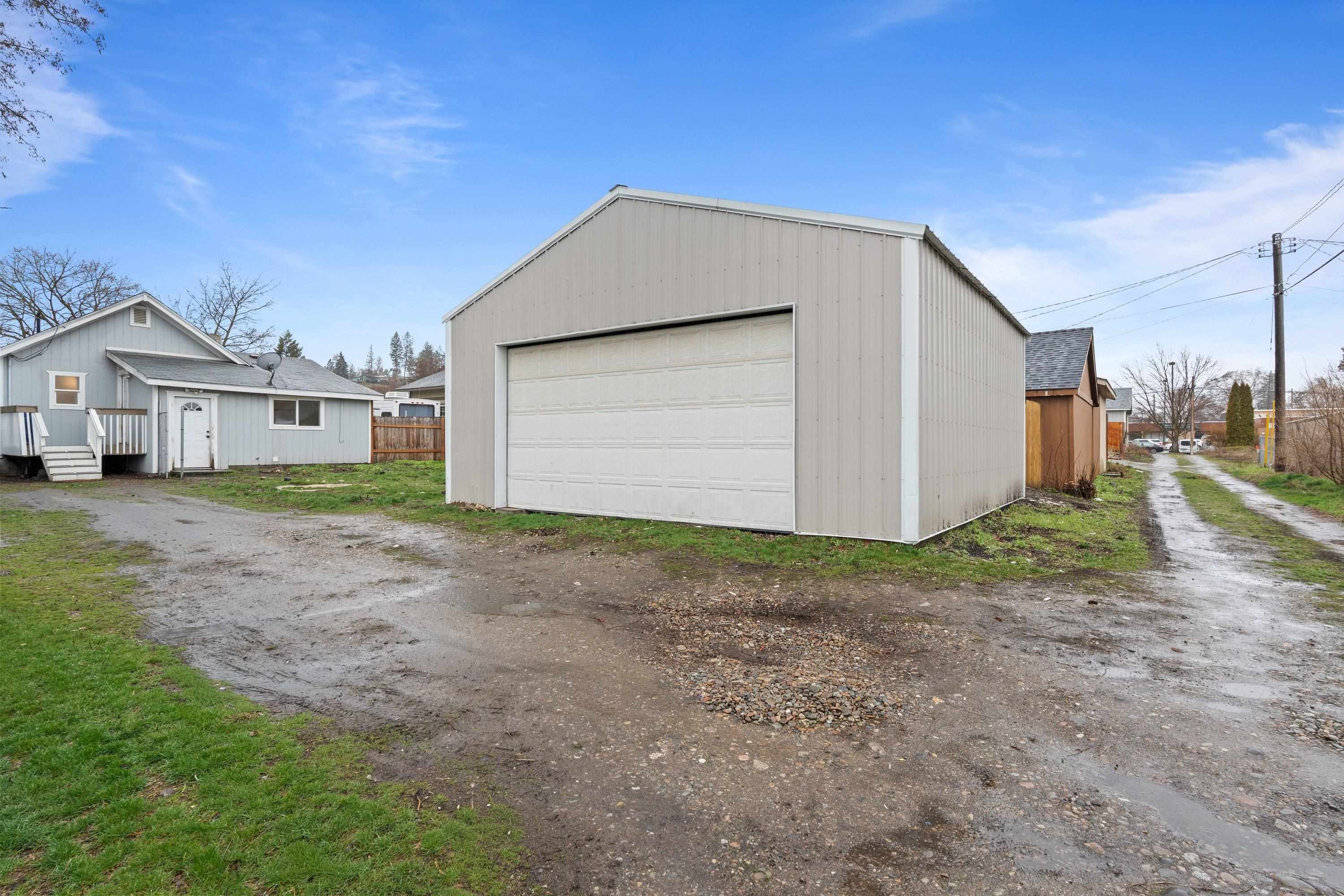 2317 E 6th Ave - Photo 31
