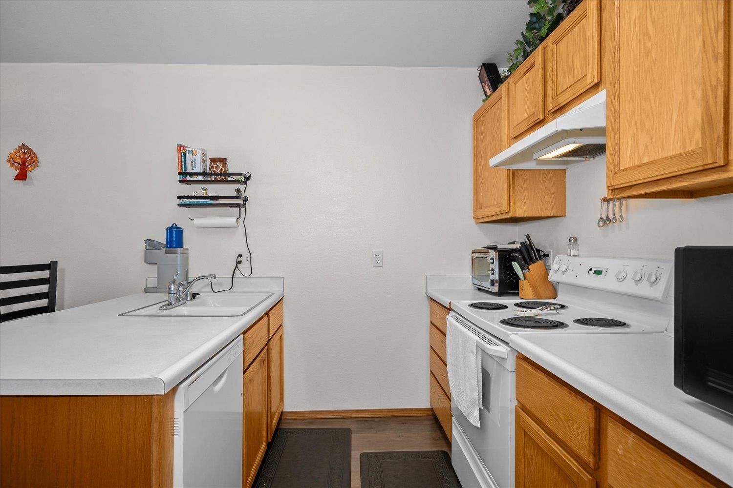 23025 E Colt Ln - Photo 13