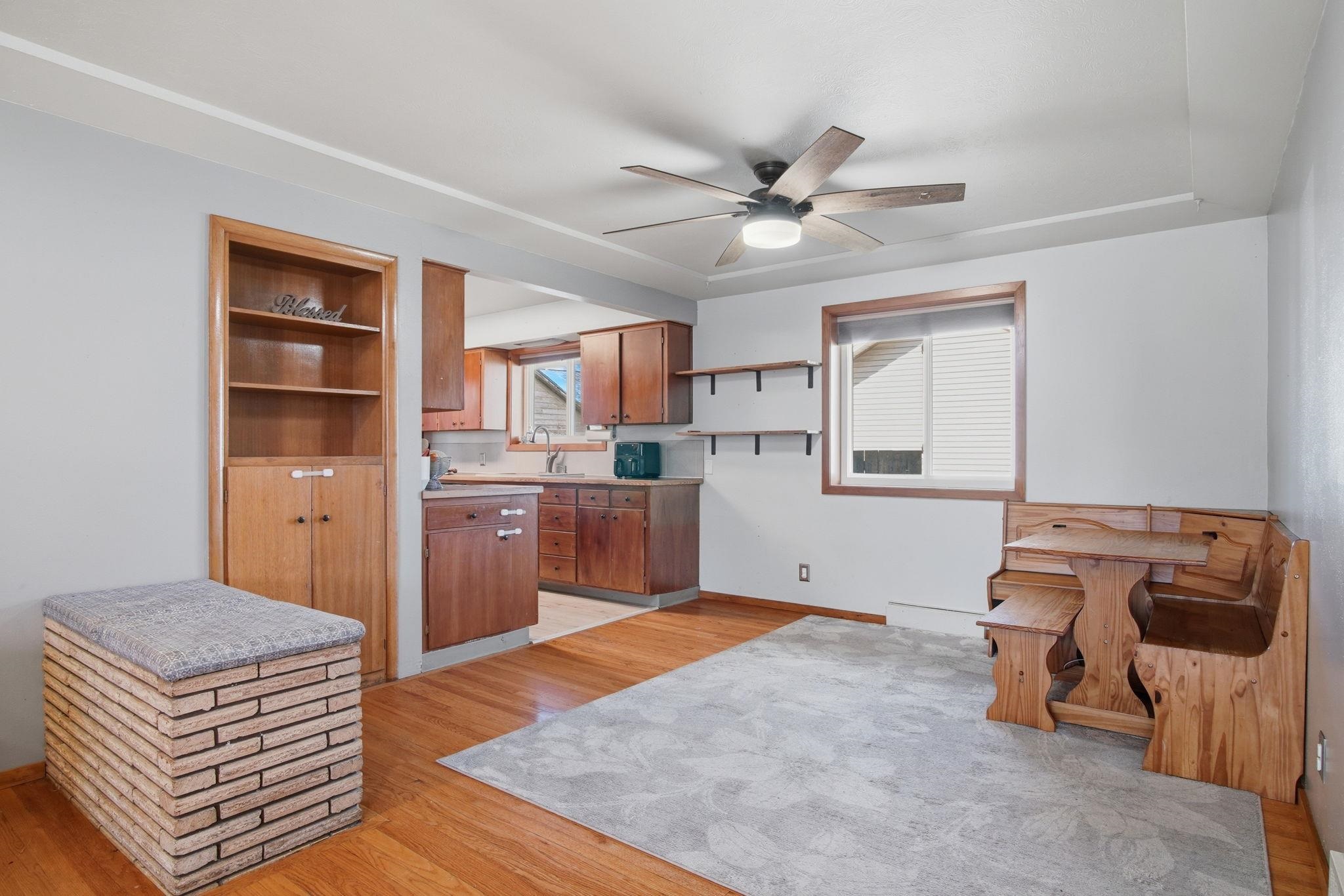 1110 W QUEEN Ave - Photo 15