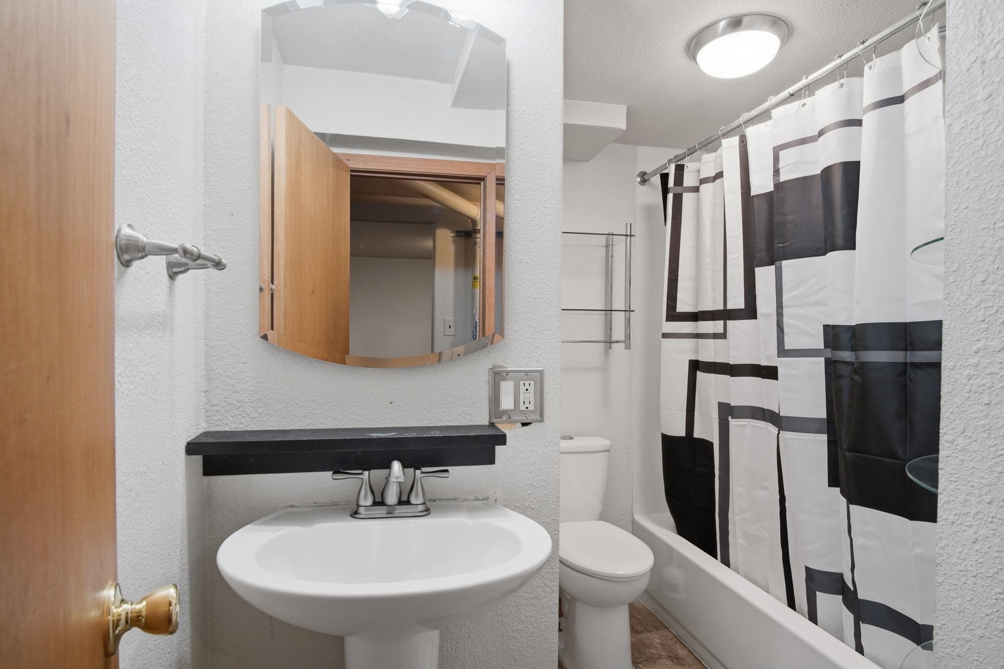 1110 W QUEEN Ave - Photo 18
