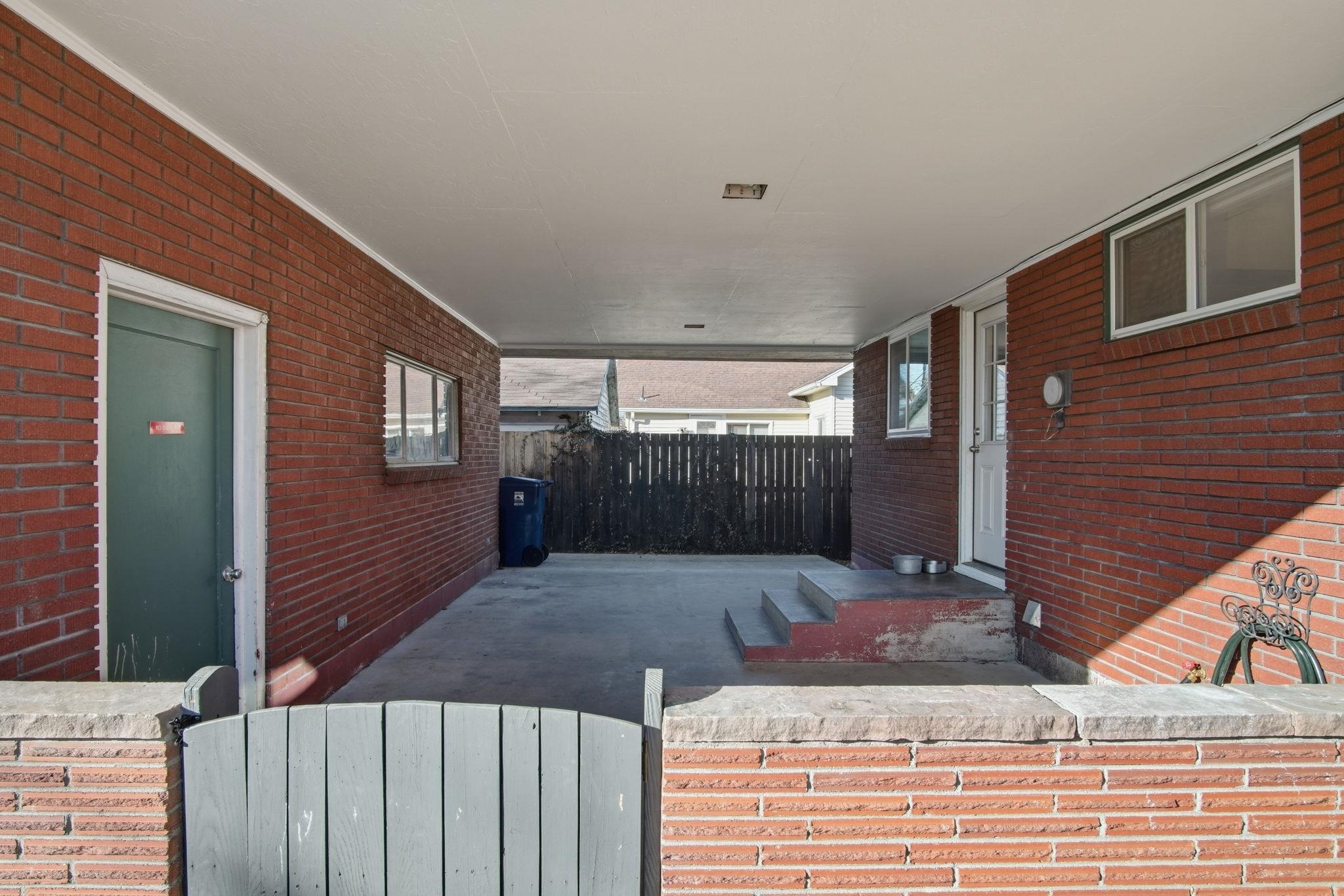 1110 W QUEEN Ave - Photo 25