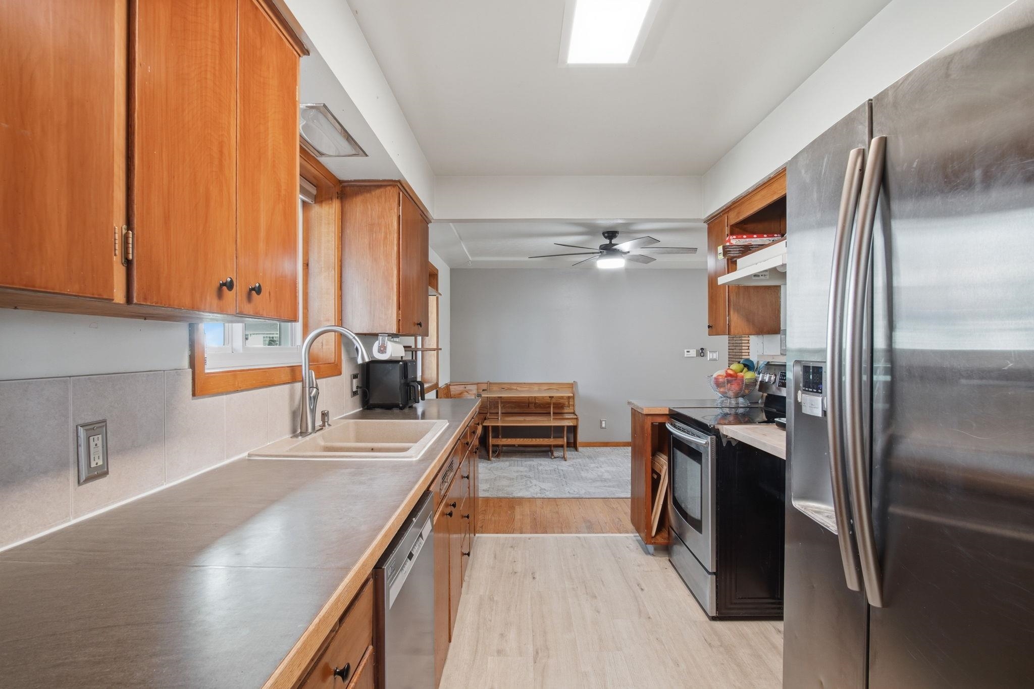 1110 W QUEEN Ave - Photo 4