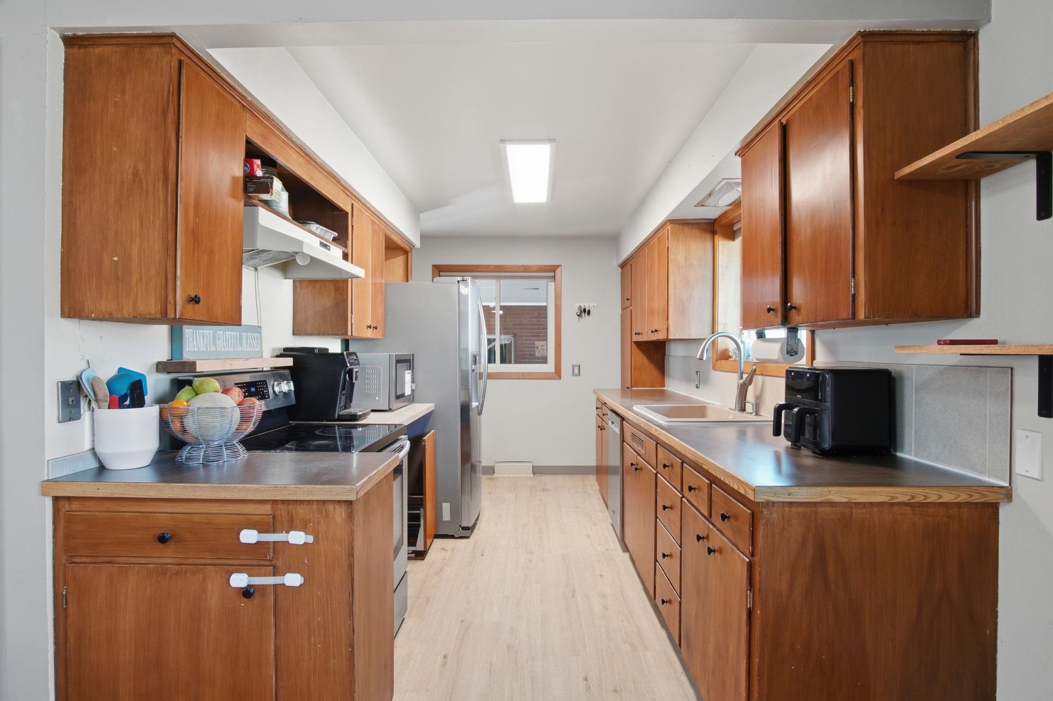 1110 W QUEEN Ave - Photo 5