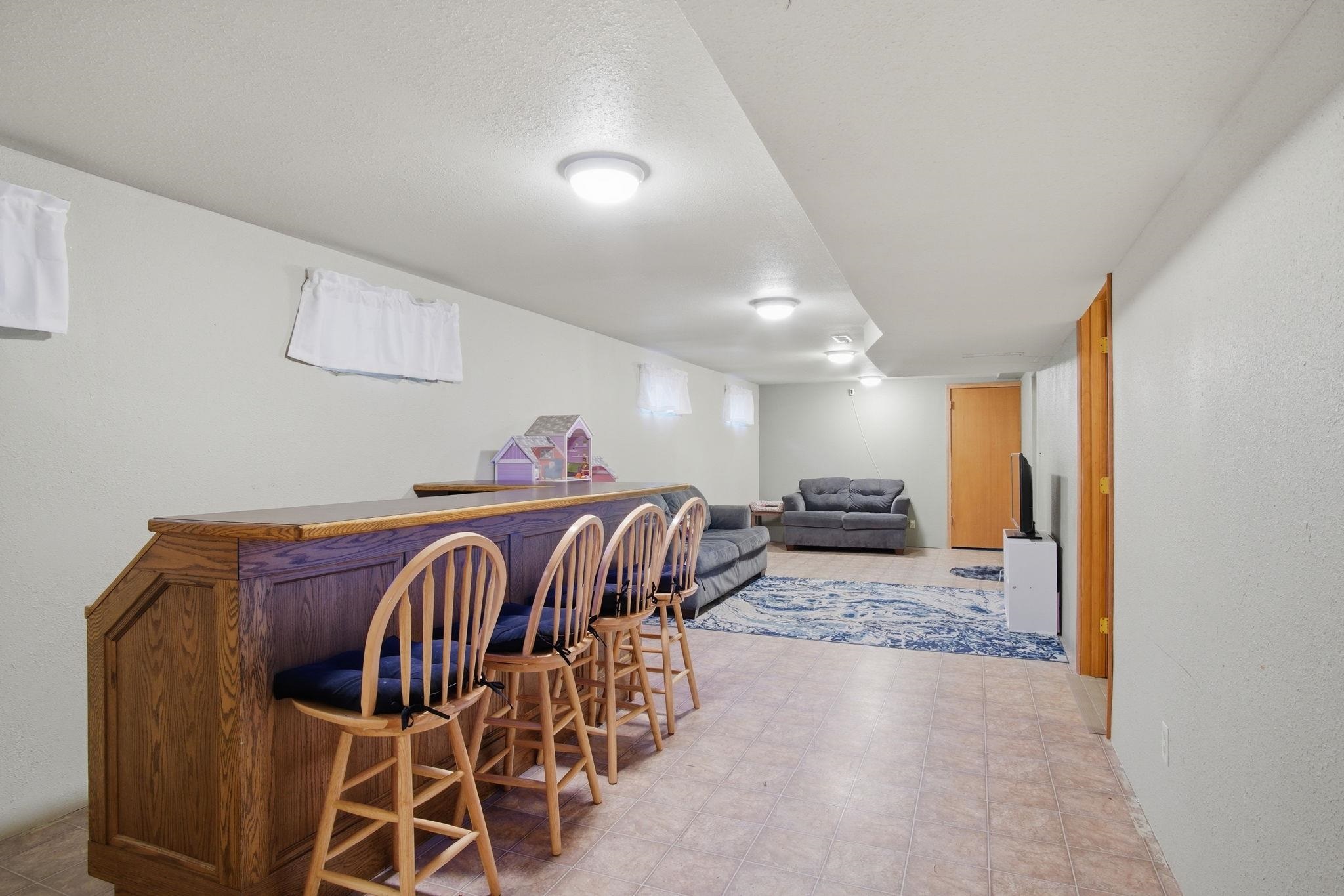 1110 W QUEEN Ave - Photo 6