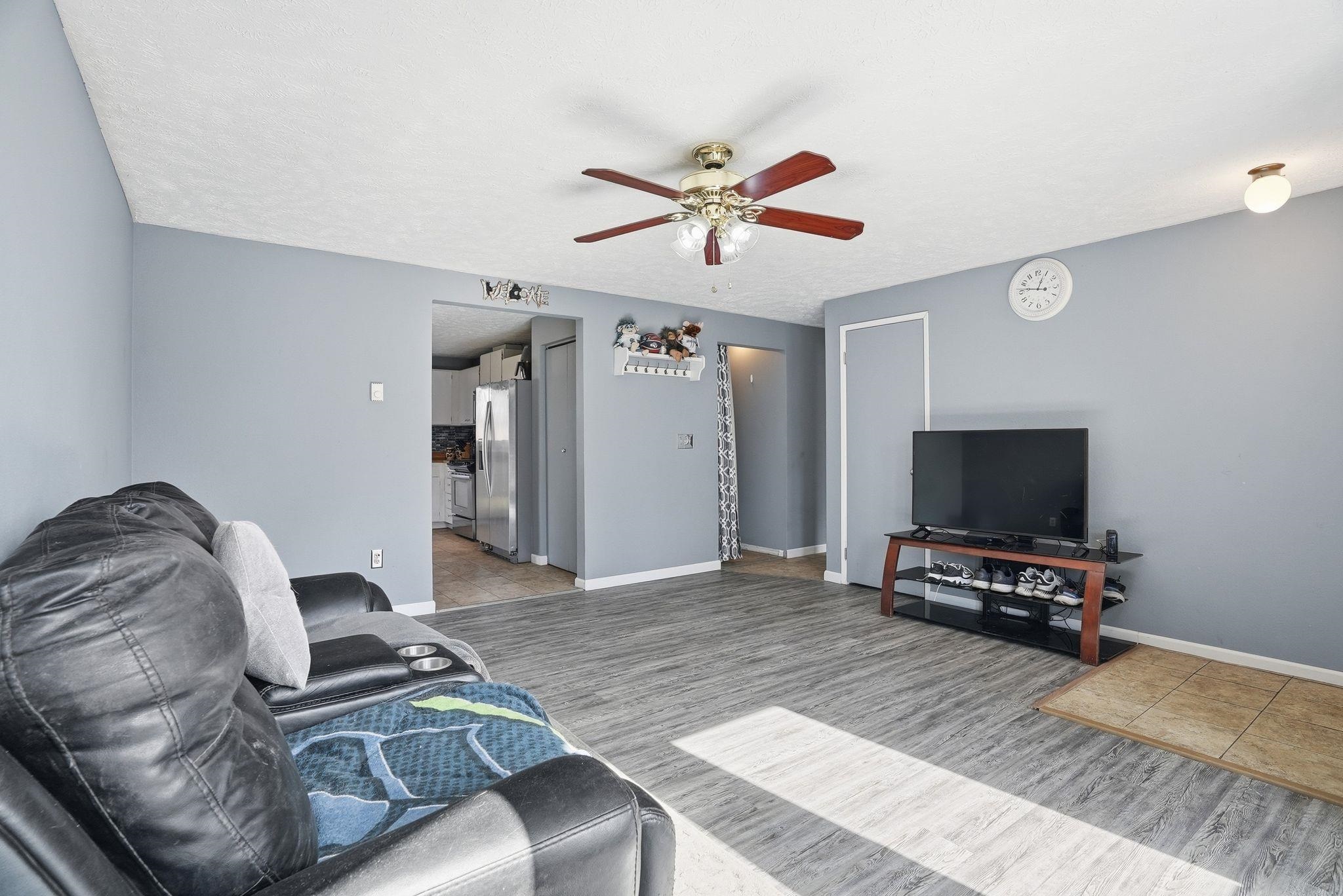 1045 E Evergreen Dr - Photo 6