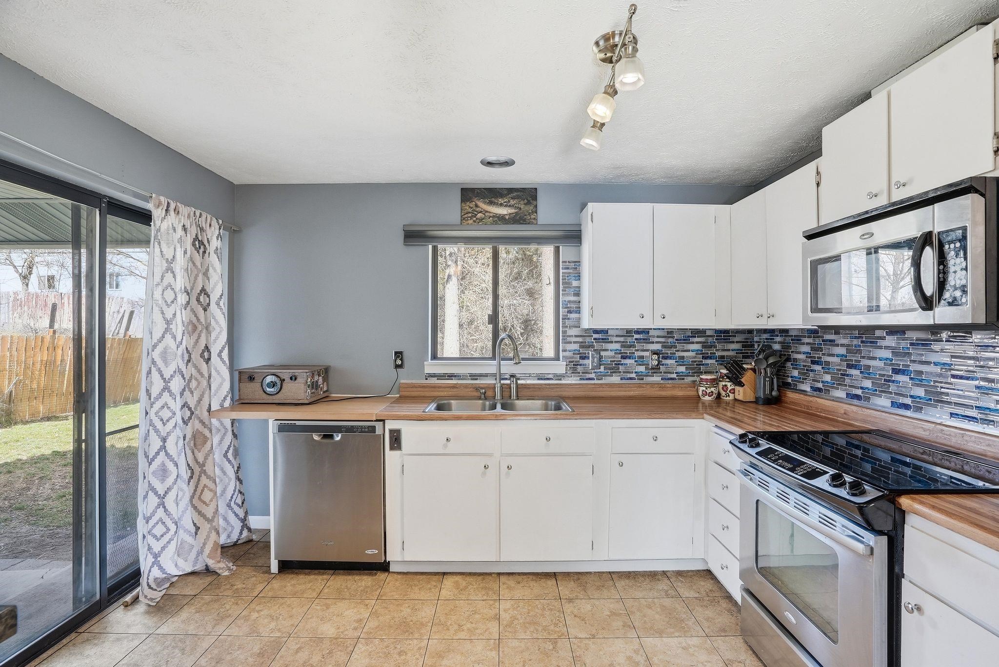 1045 E Evergreen Dr - Photo 7