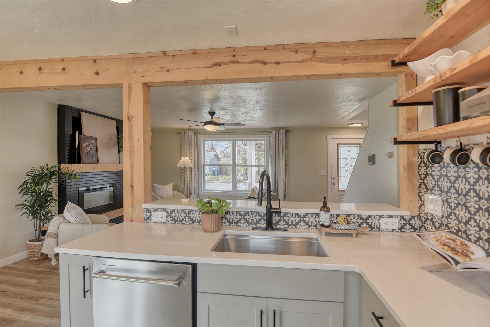 14604 E 17th Ave - Photo 16
