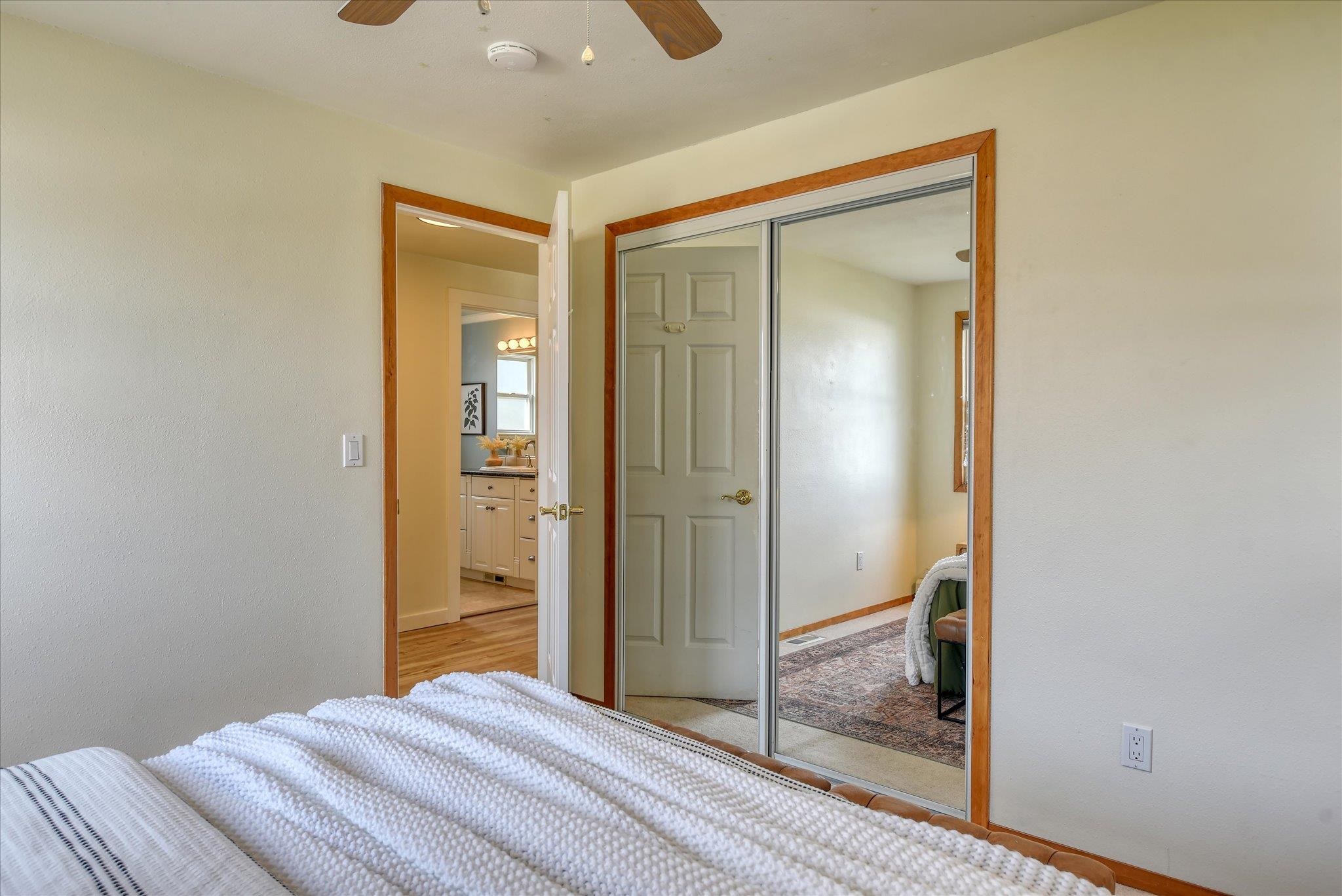 14604 E 17th Ave - Photo 18