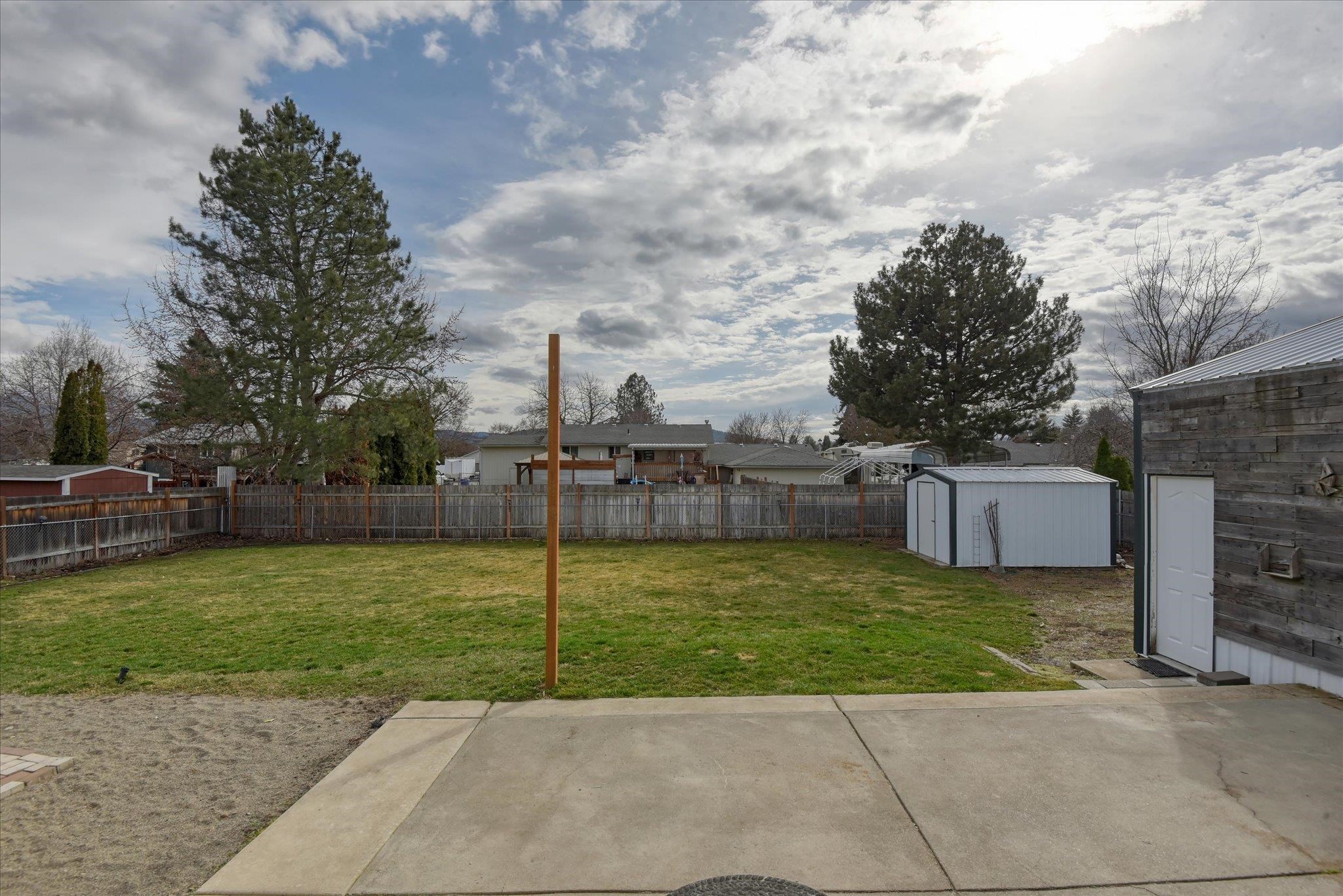 14604 E 17th Ave - Photo 40