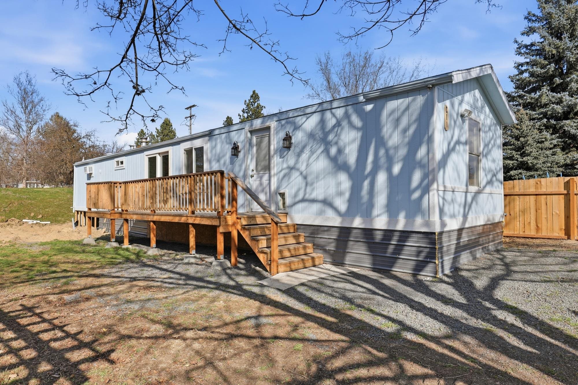 11705 N Wilson St - Photo 1