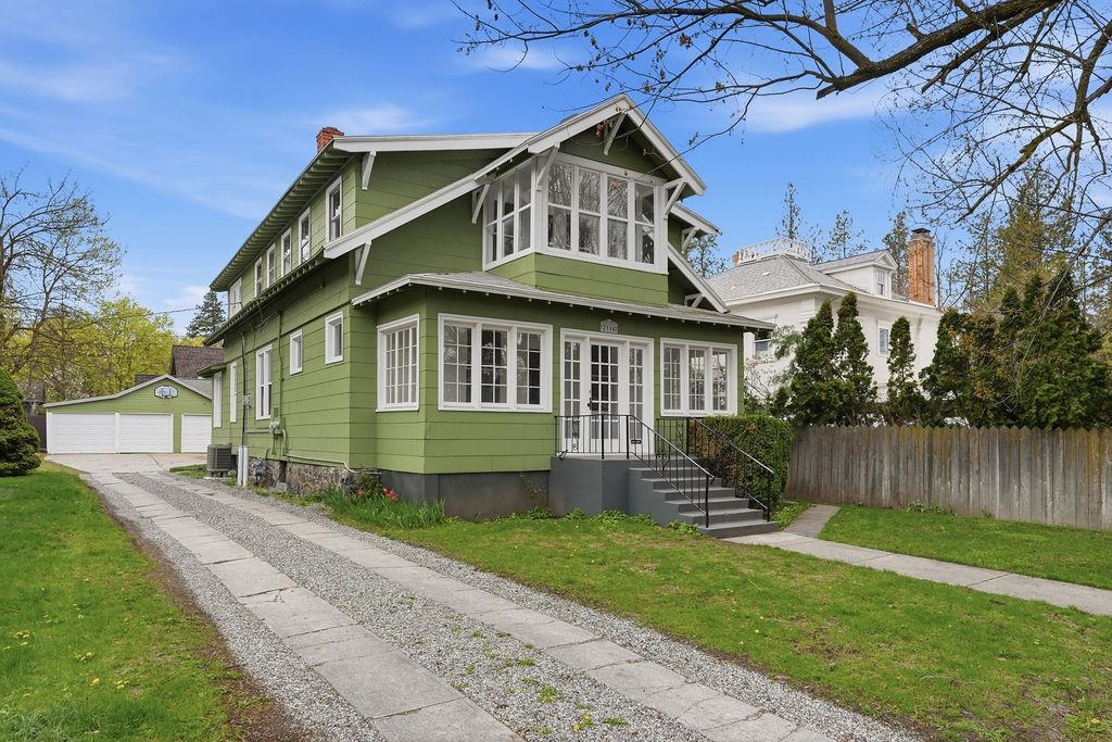 2114 S Grand Blvd - Photo 2