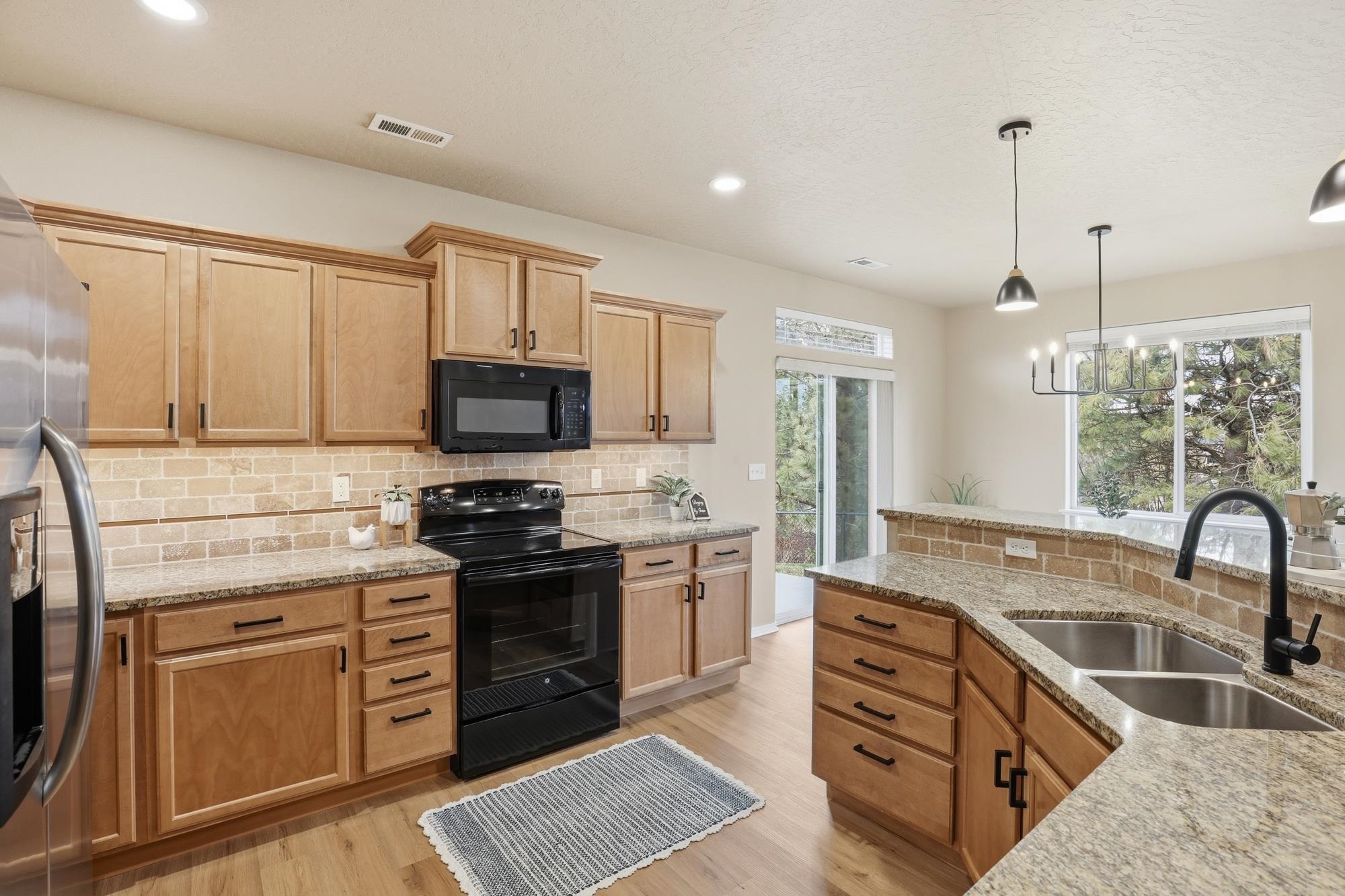 4605 E 22nd Ct - Photo 16