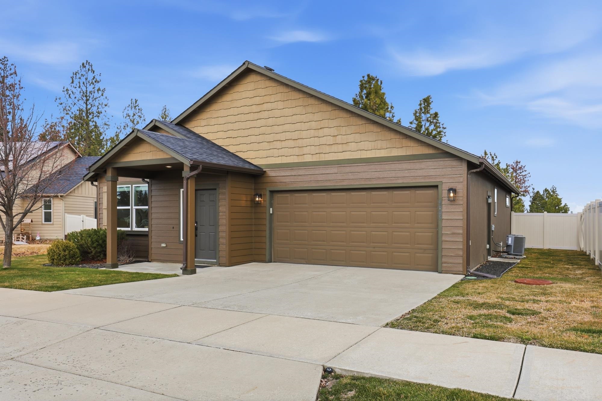 4605 E 22nd Ct - Photo 3