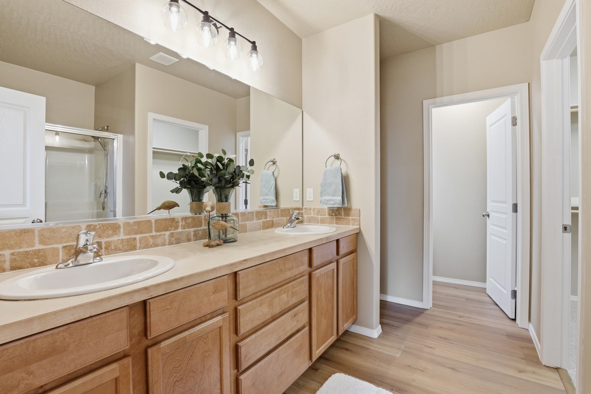 4605 E 22nd Ct - Photo 23