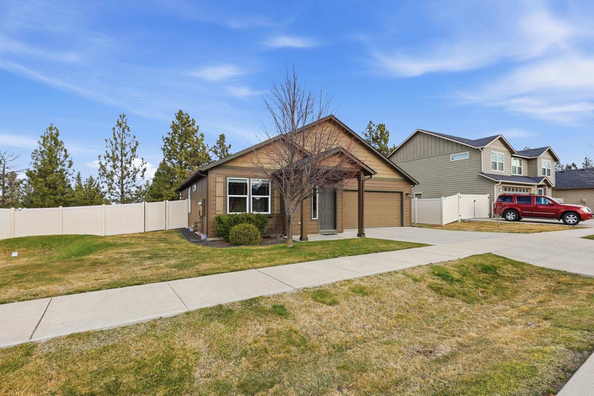 4605 E 22nd Ct - Photo 4
