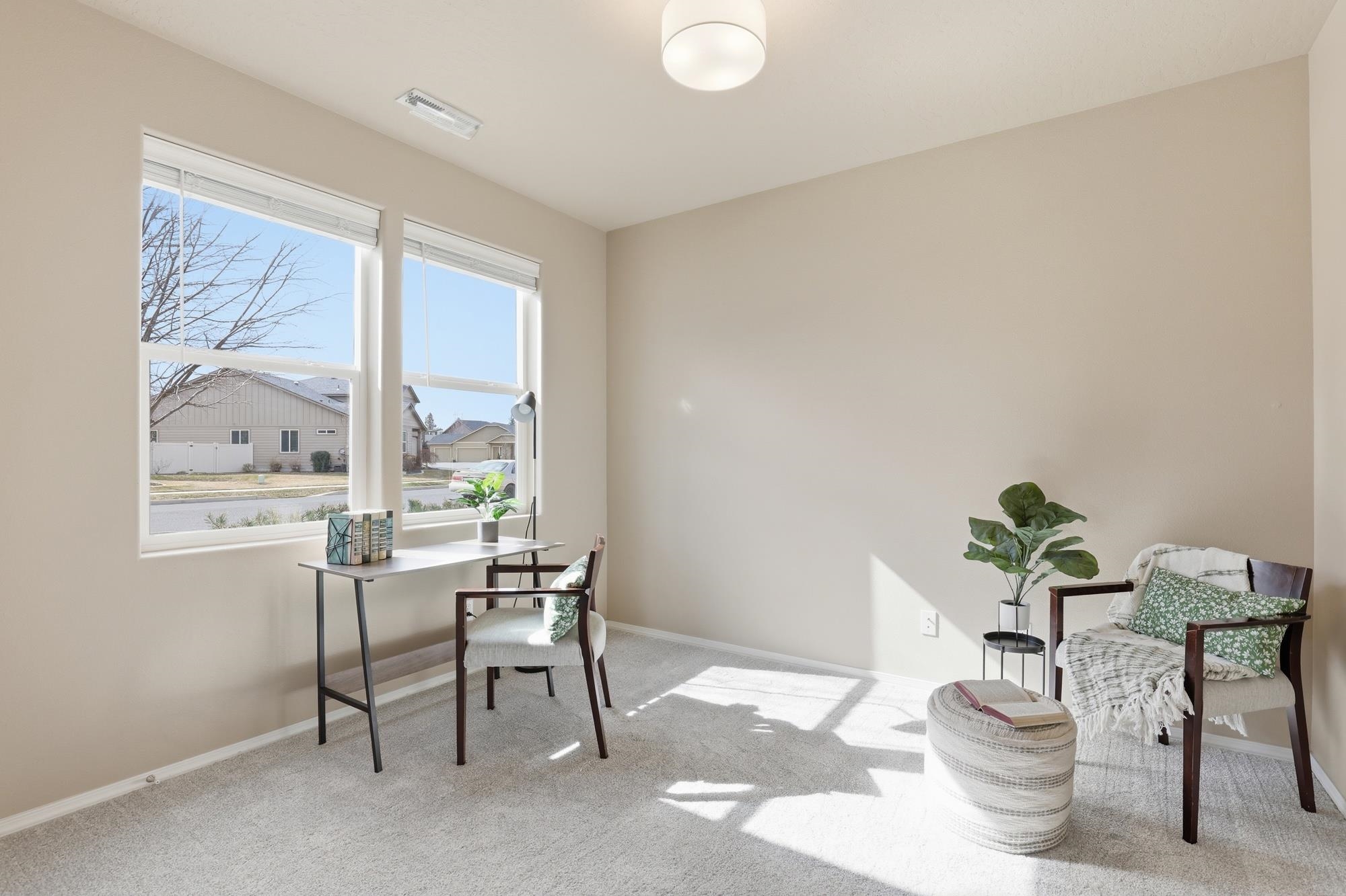 4605 E 22nd Ct - Photo 7