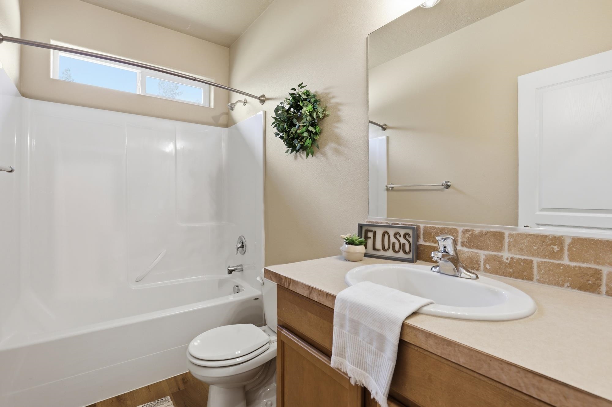 4605 E 22nd Ct - Photo 8