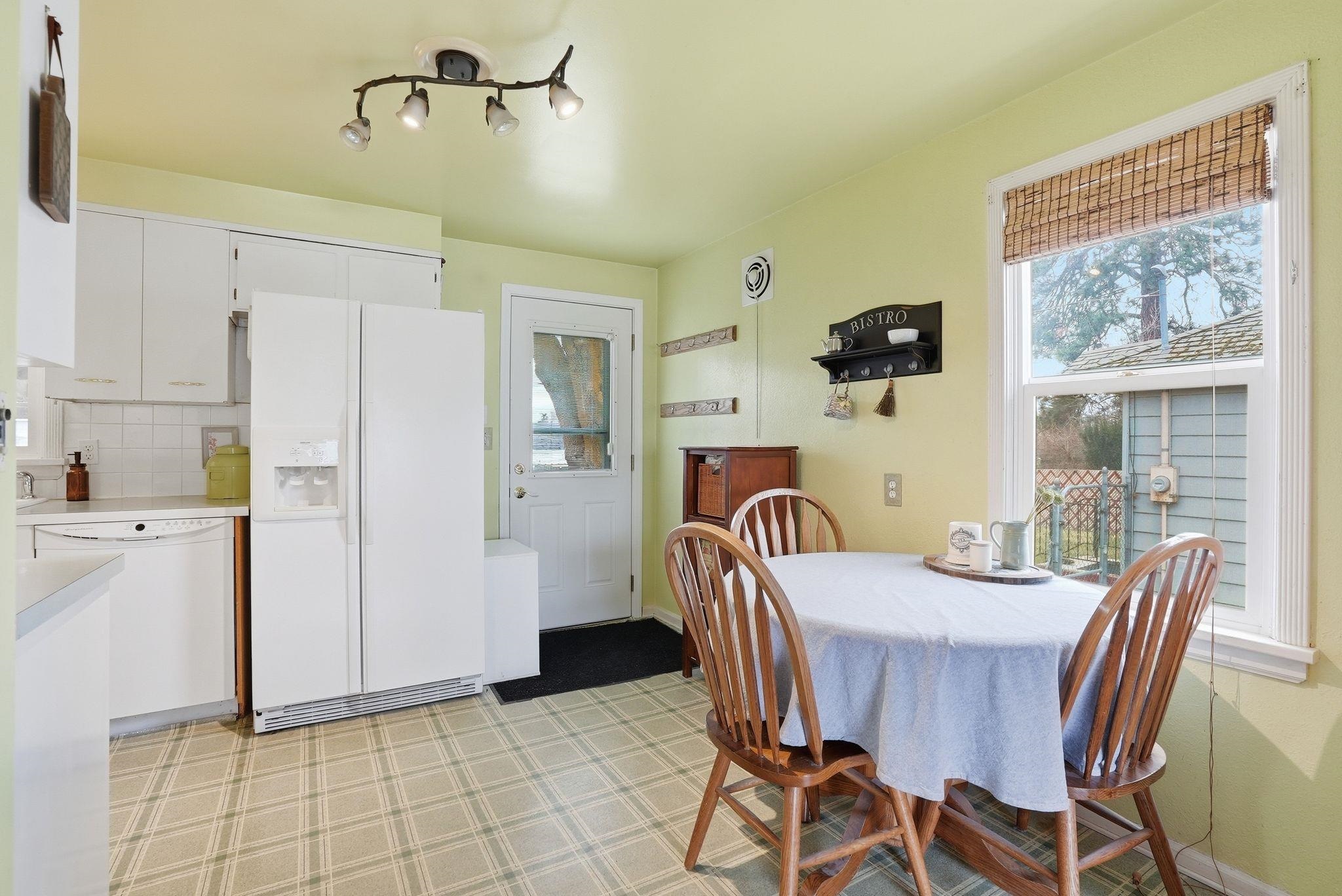 3607 W Rockwell Ave - Photo 5