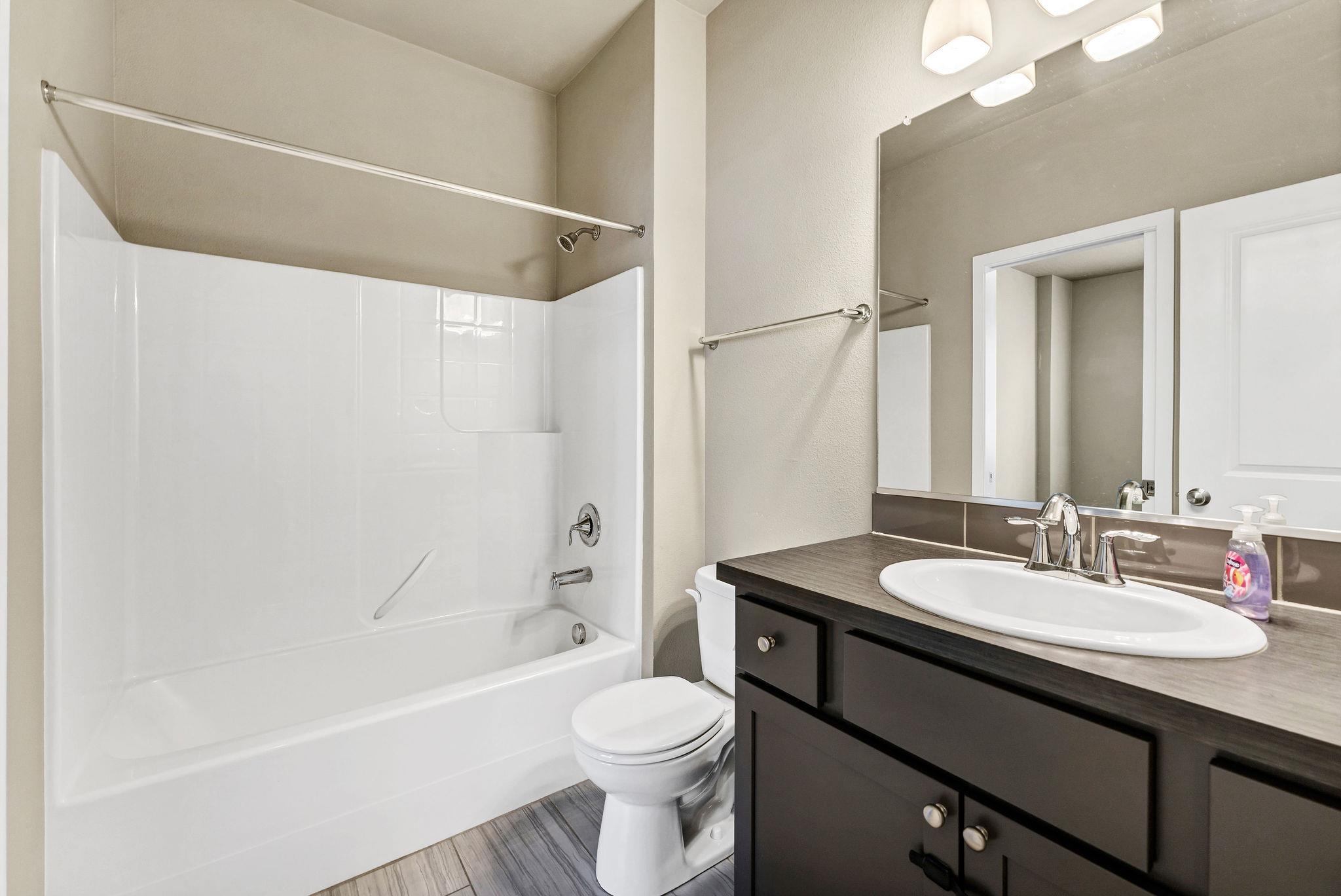 2121 W Bridge Ave - Photo 19