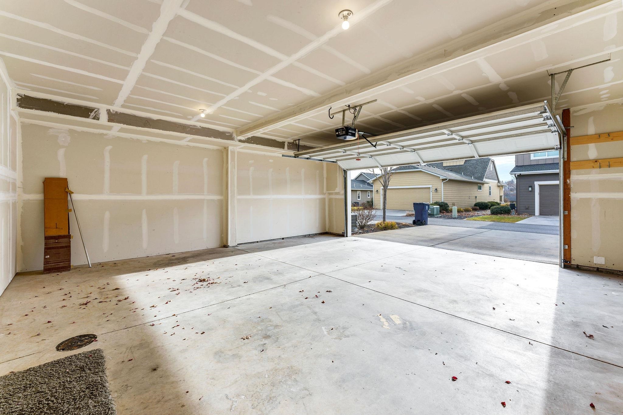 2121 W Bridge Ave - Photo 21