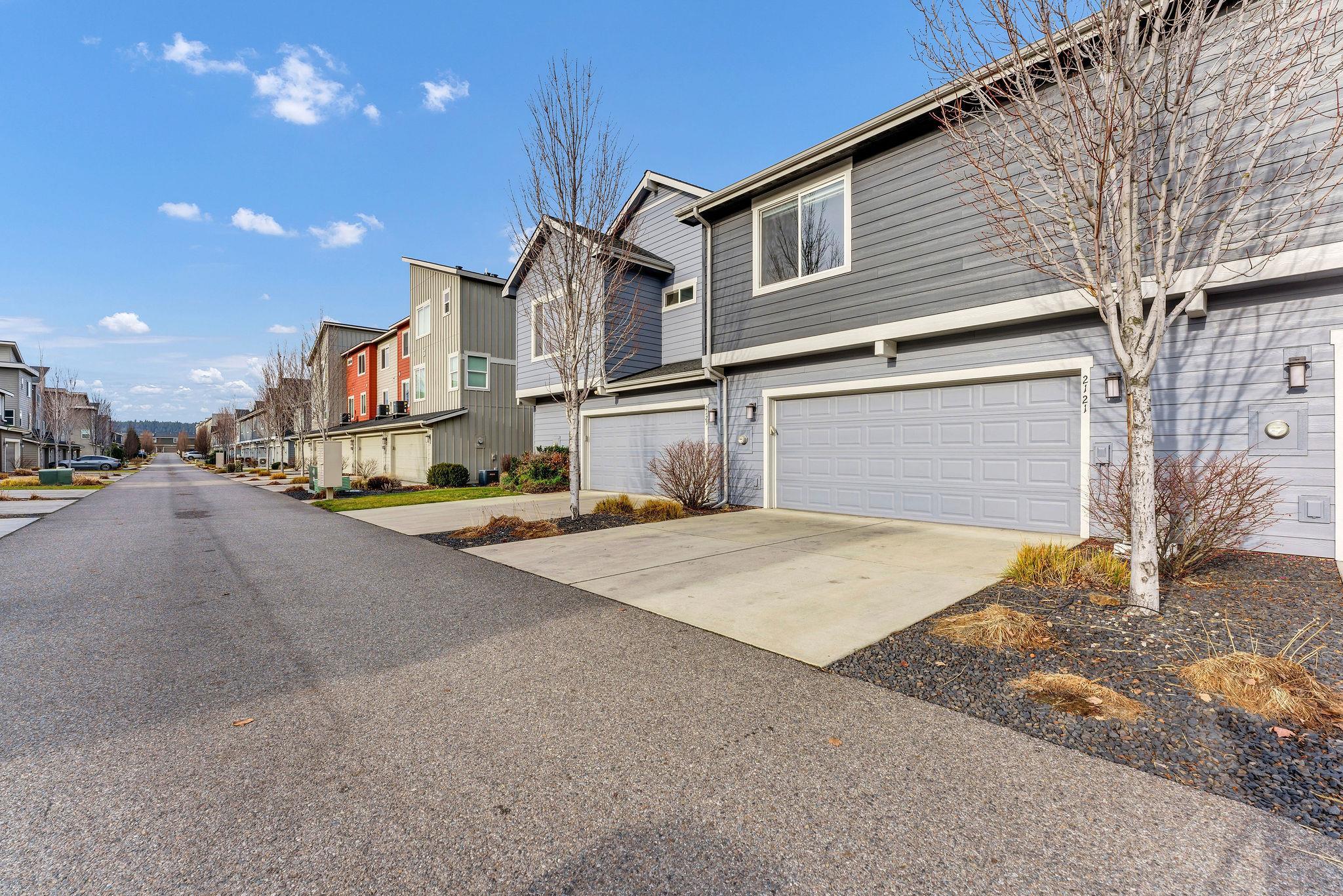 2121 W Bridge Ave - Photo 24