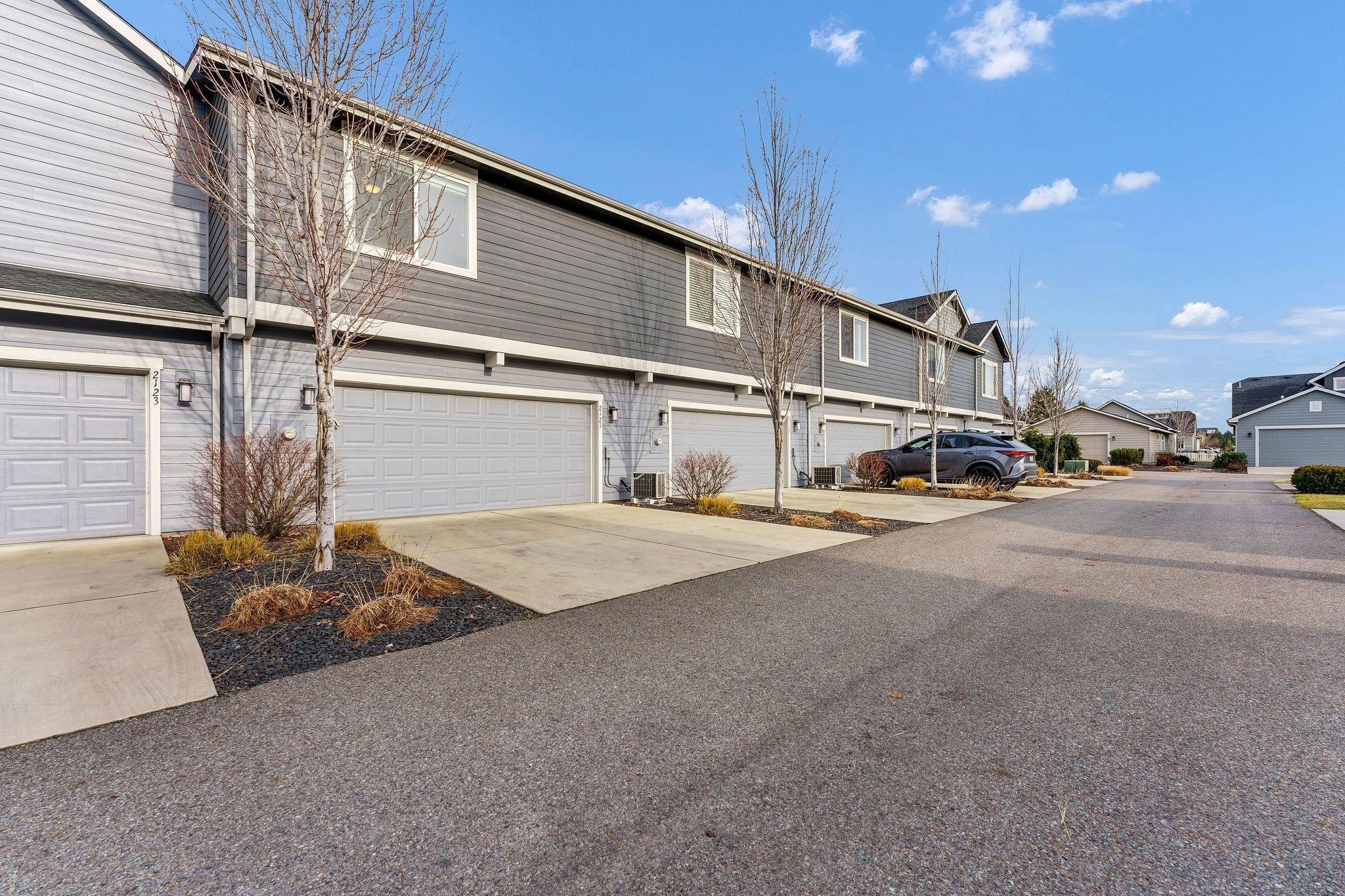 2121 W Bridge Ave - Photo 25