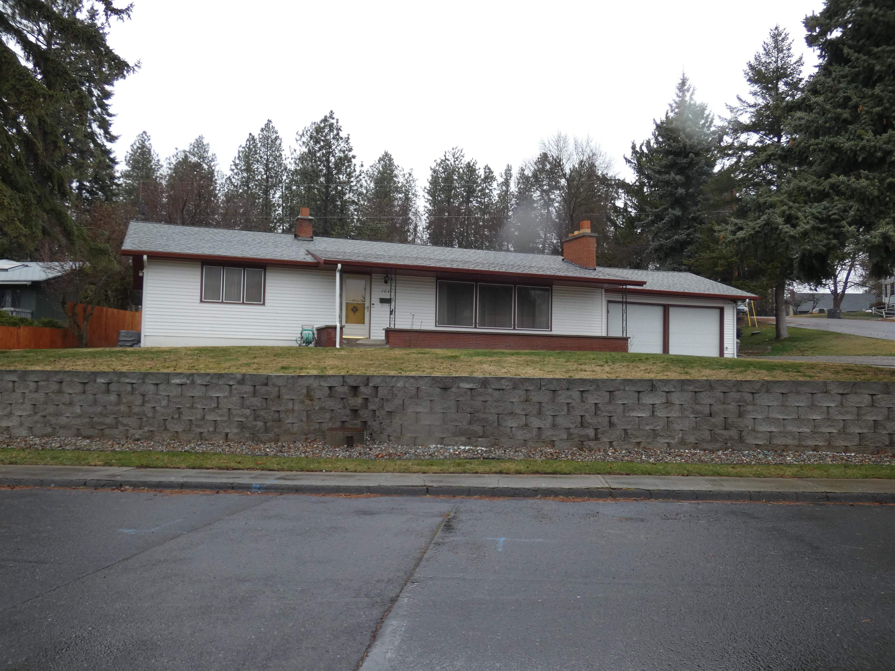 104 W 5TH St - Photo 1
