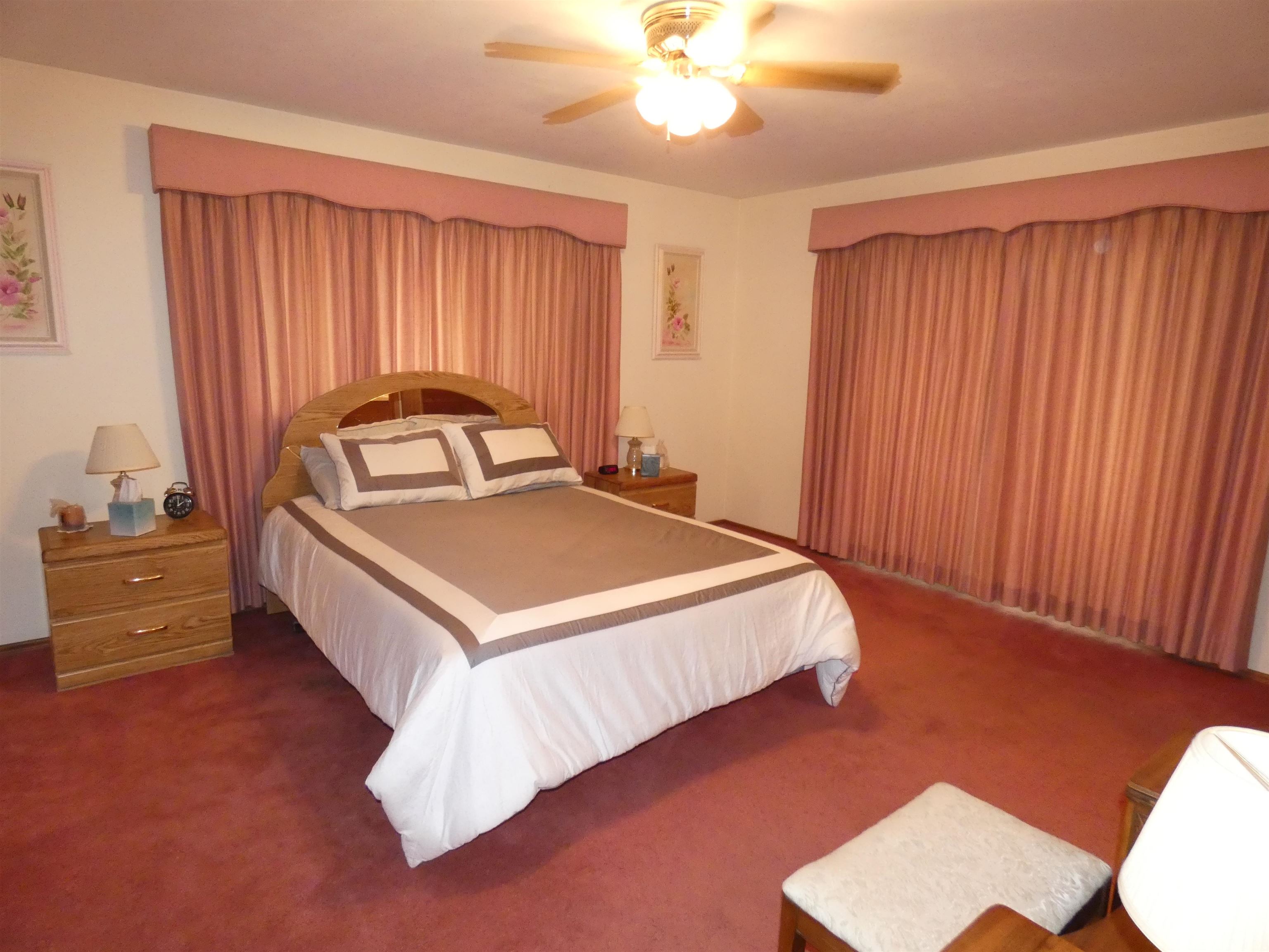104 W 5TH St - Photo 13
