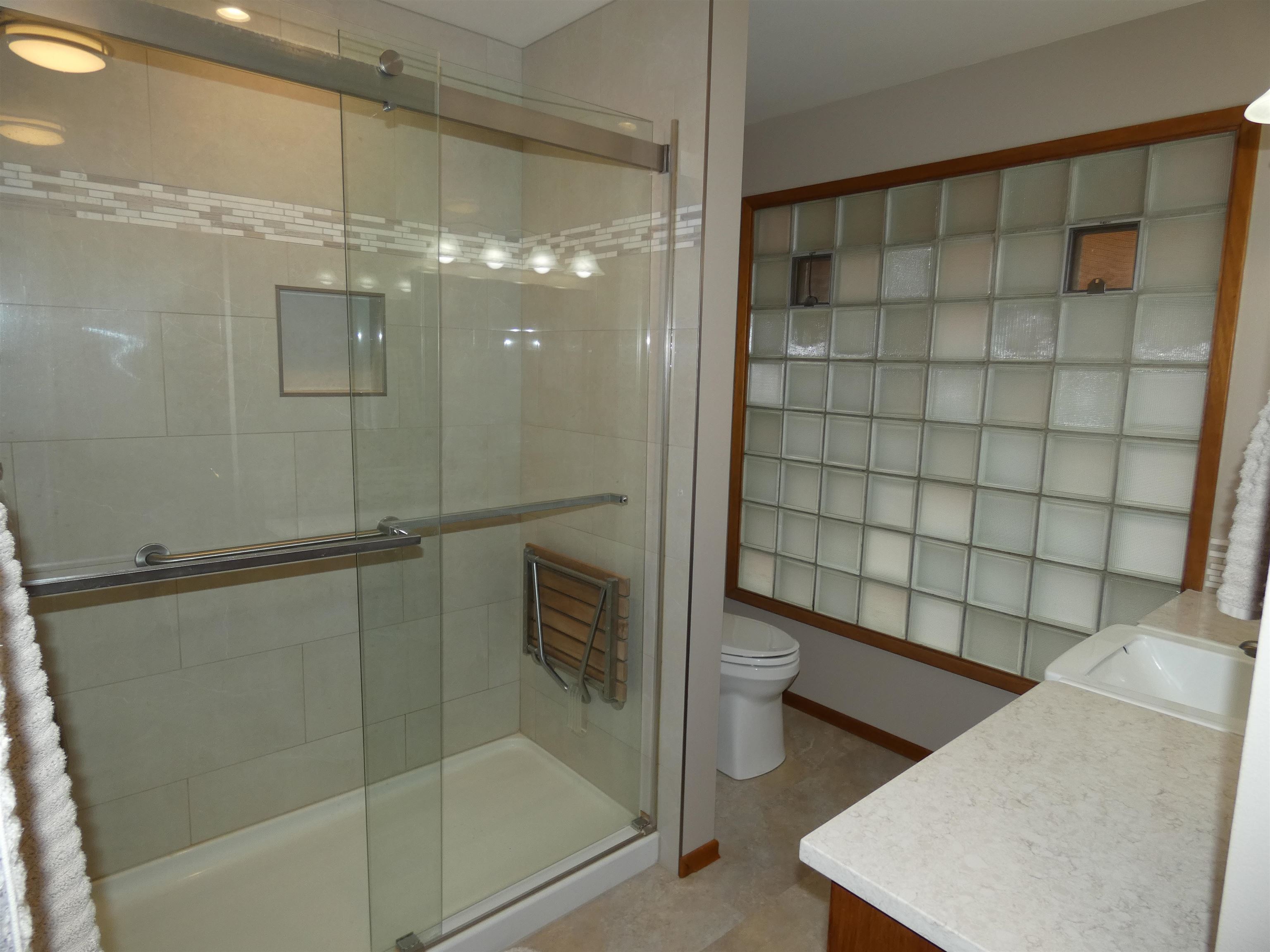 104 W 5TH St - Photo 20