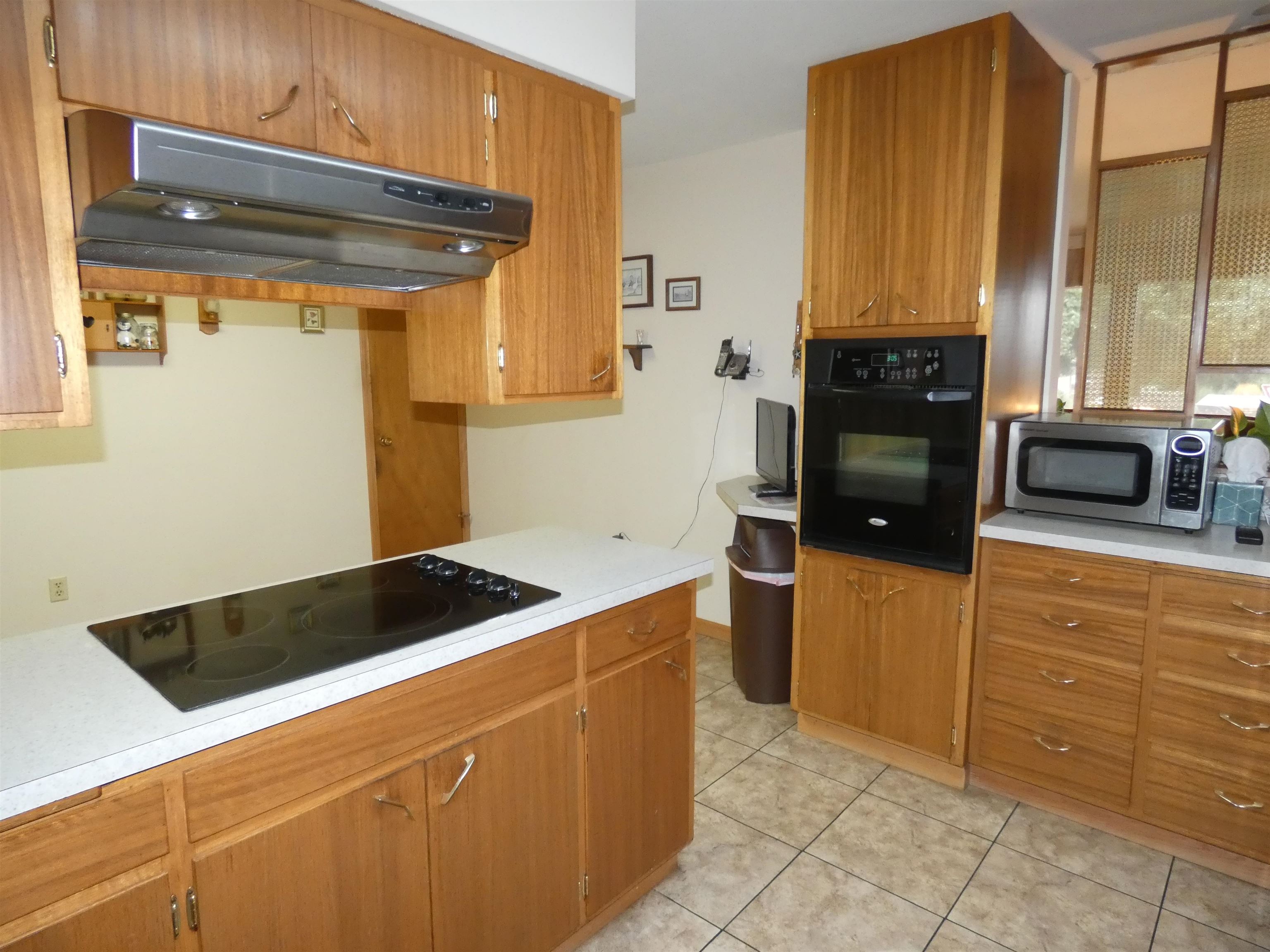 104 W 5TH St - Photo 7