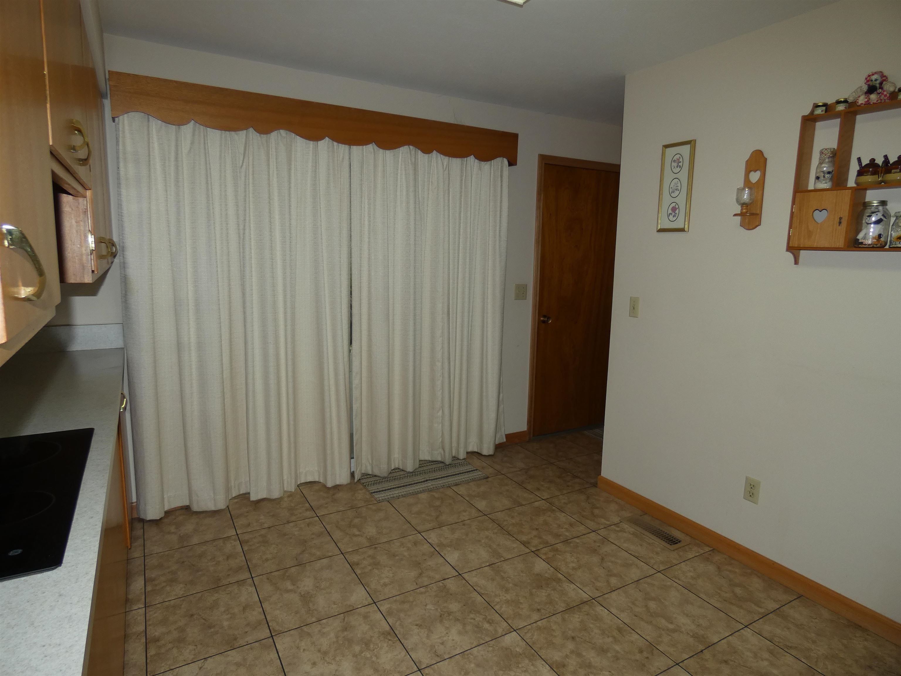 104 W 5TH St - Photo 8