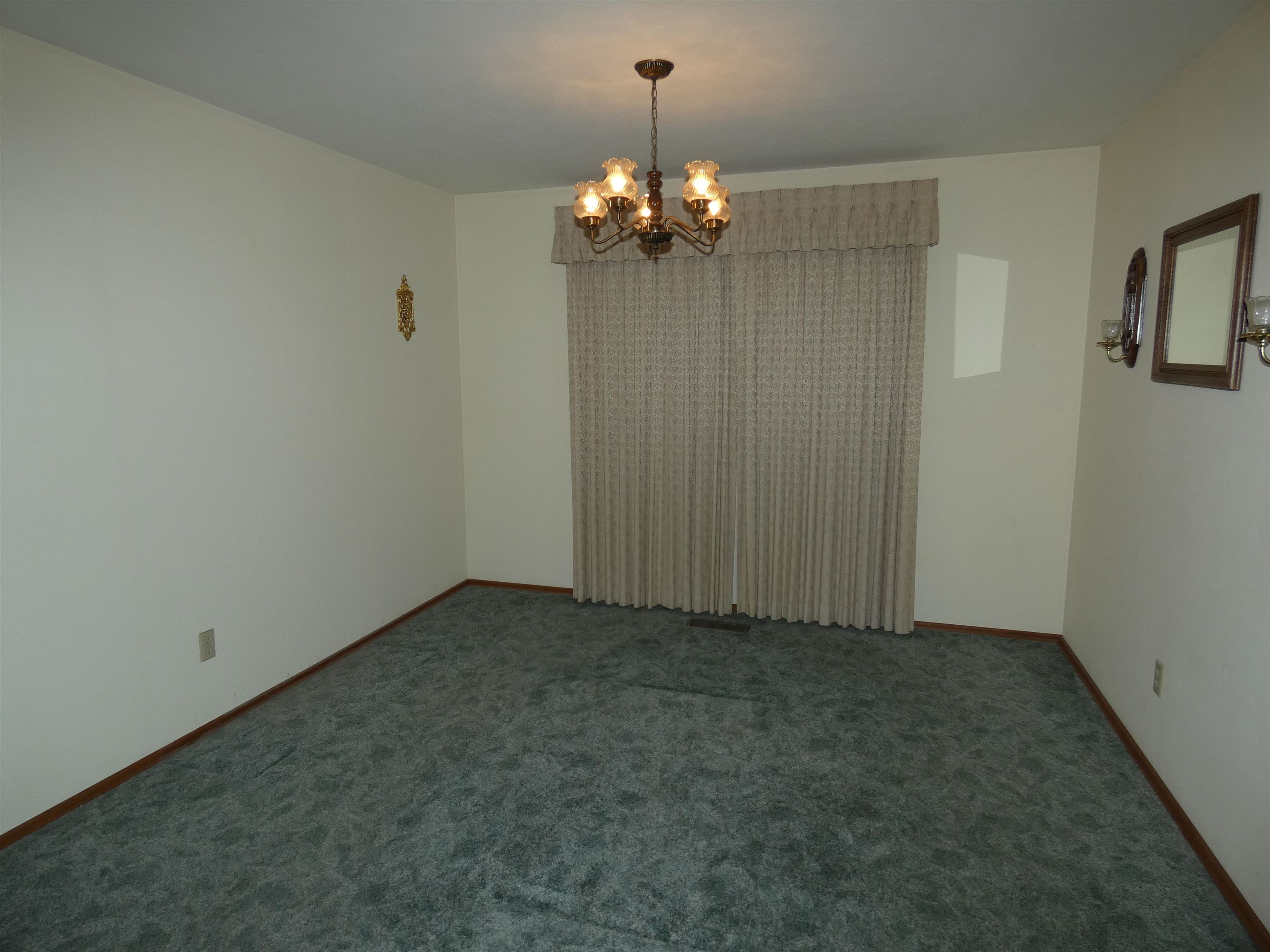 104 W 5TH St - Photo 10