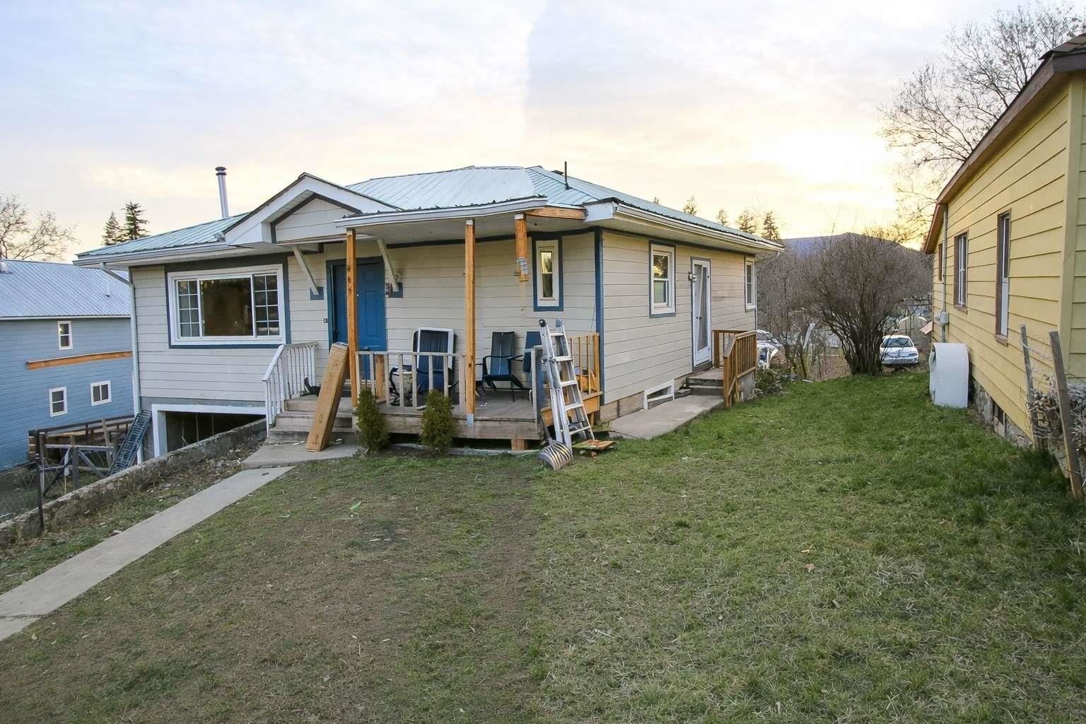 845 N Main St - Photo 3