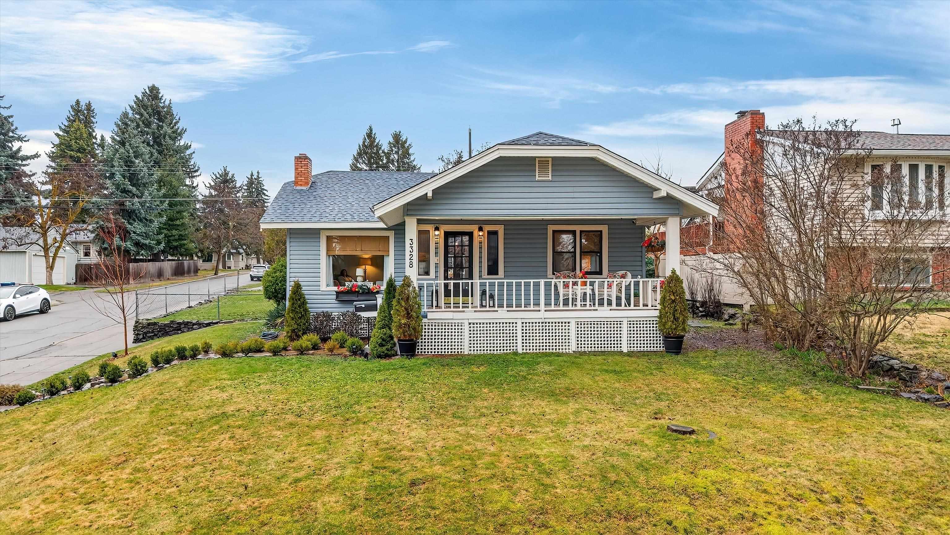 3328 W Kiernan Ave - Photo 2