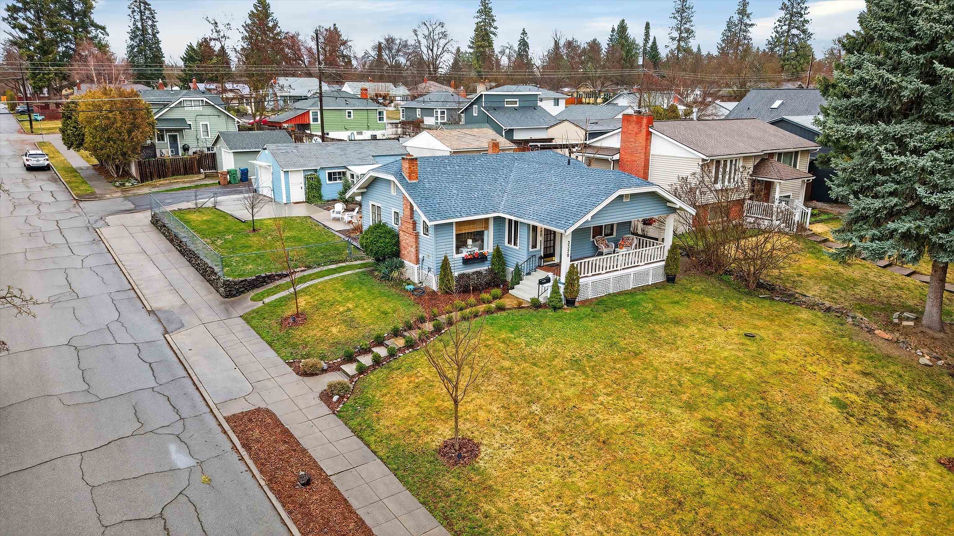 3328 W Kiernan Ave - Photo 3