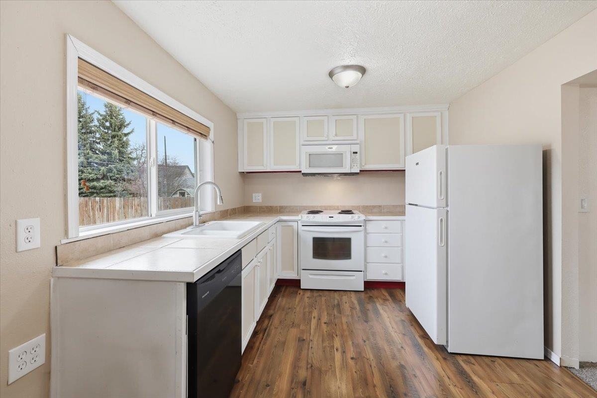 3623 E 28th Ave - Photo 12