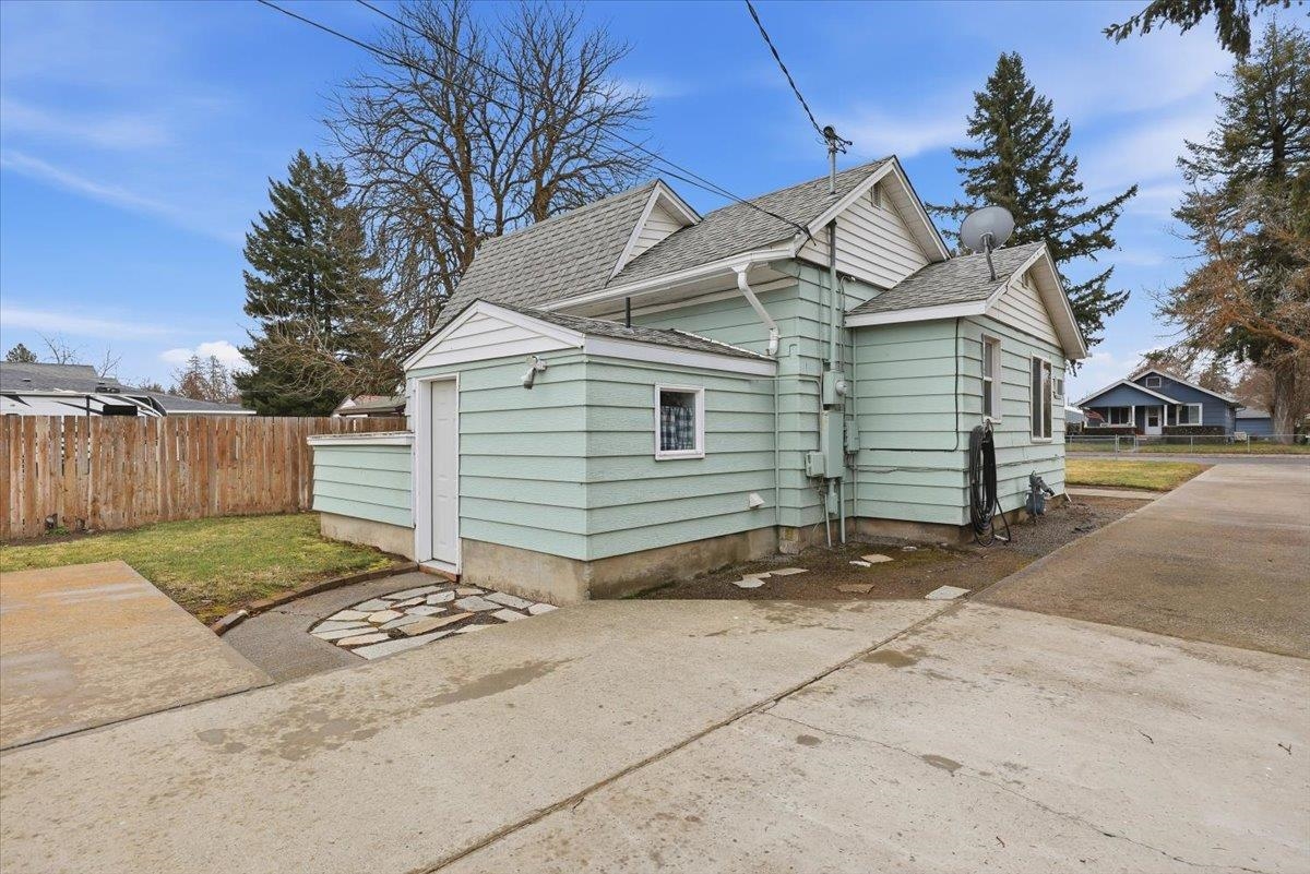3623 E 28th Ave - Photo 27