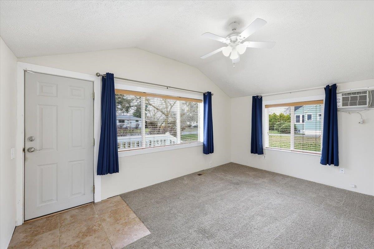 3623 E 28th Ave - Photo 9