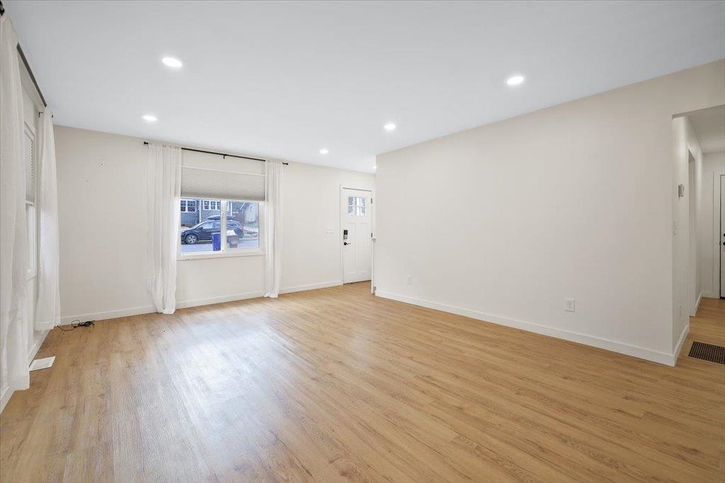 2927 E 16th Ave - Photo 4