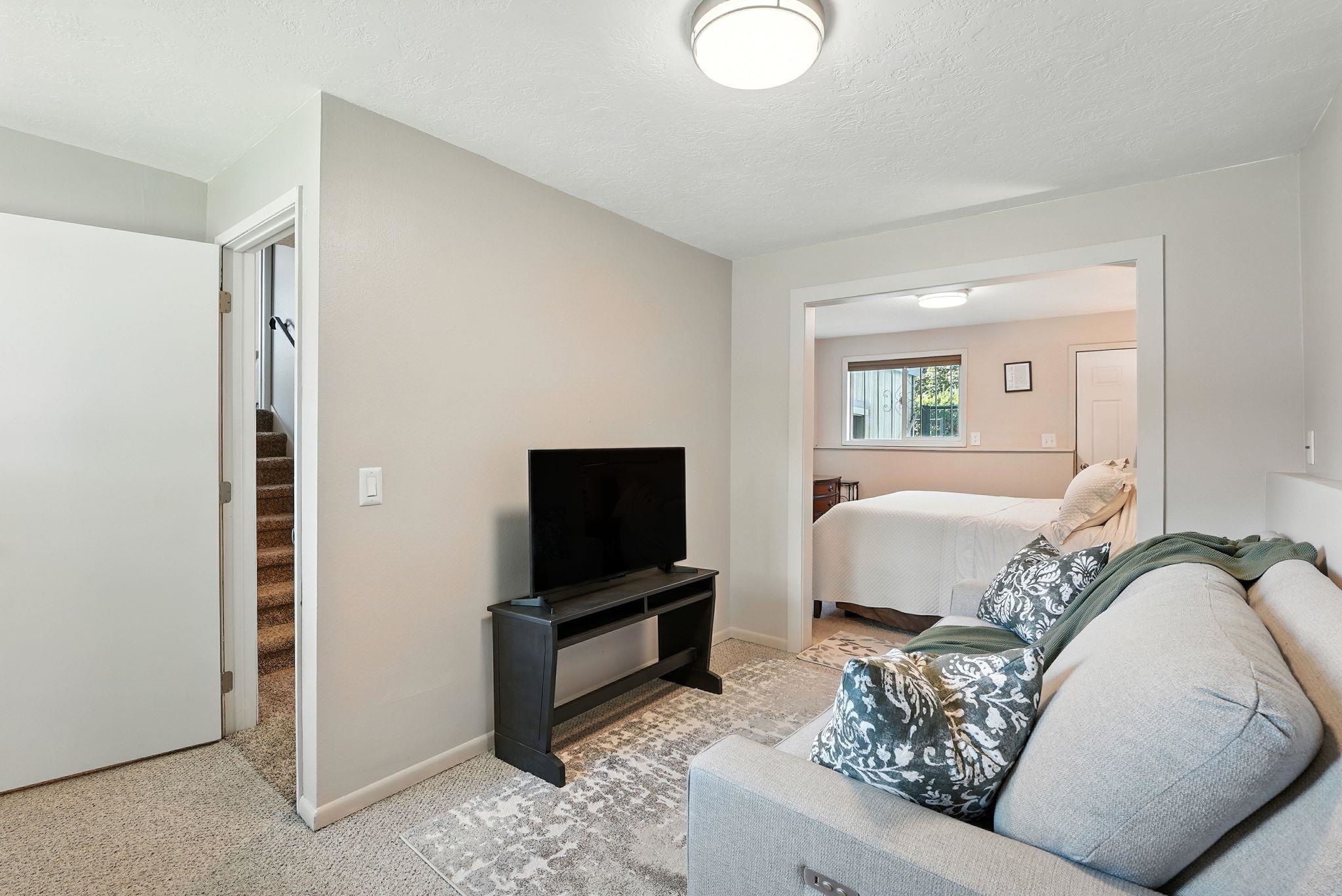 535 E Kedlin Ave - Photo 18